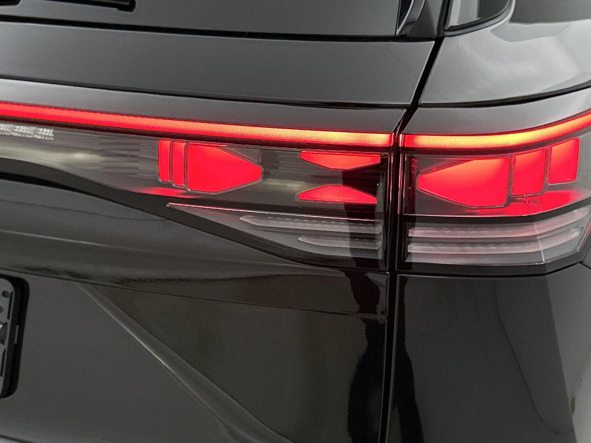 Volkswagen Tayron 1.5 eHybrid R-Line Edition
