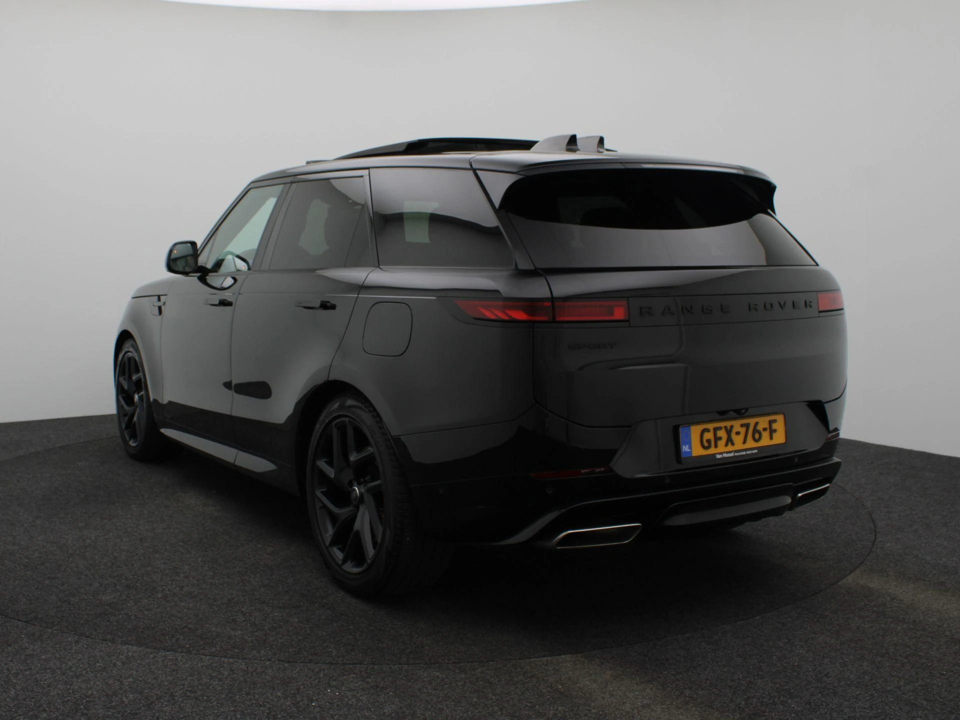 Land Rover-Range Rover Sport-image-2