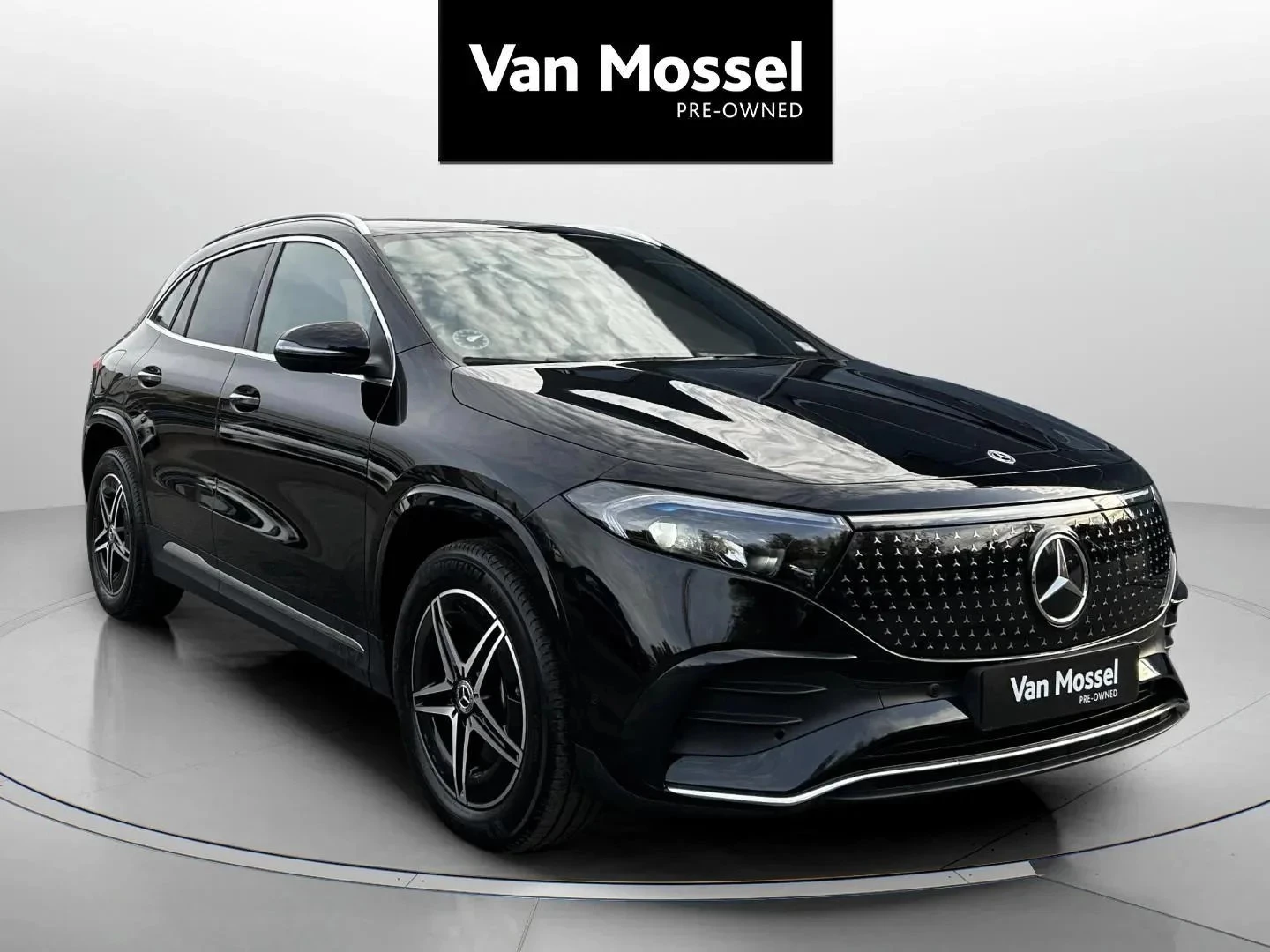 Mercedes-Benz-EQA-image-3