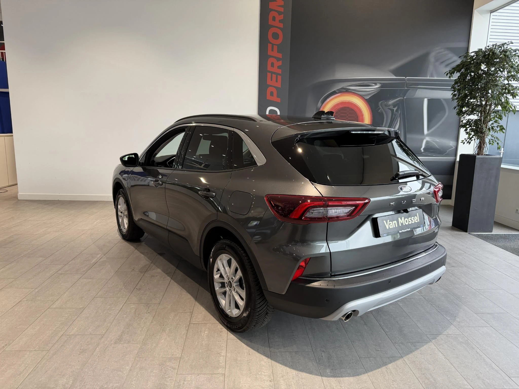 Ford-Kuga-image-2