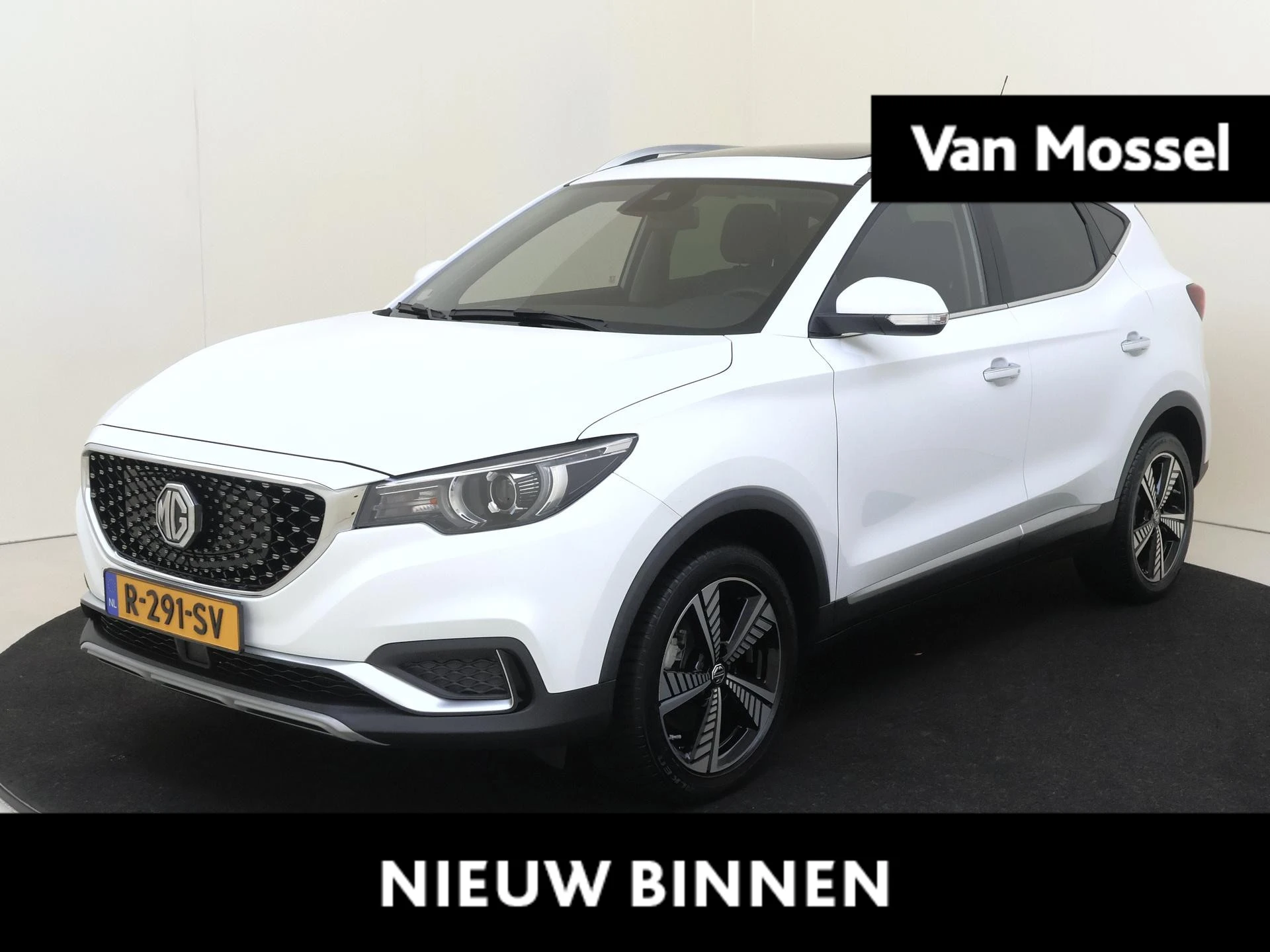 MG-ZS EV-image-0