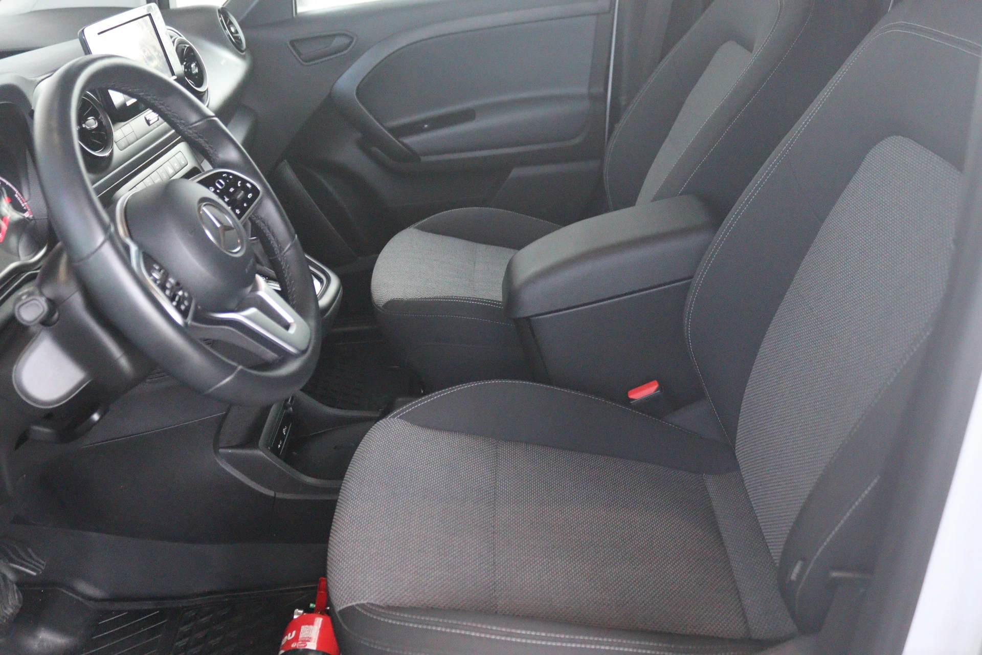 Mercedes-Benz-eCitan-image-4