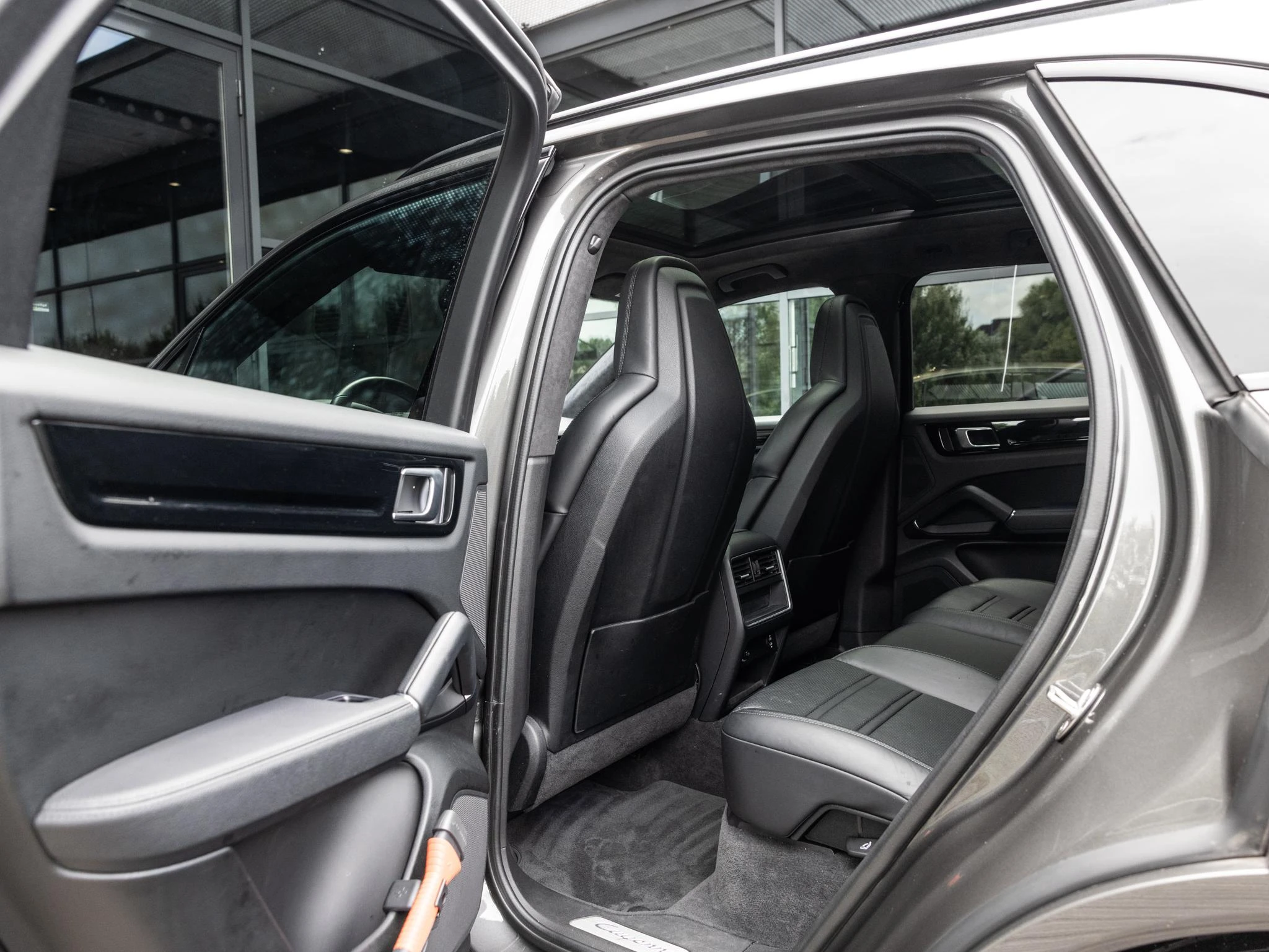 Porsche-Cayenne-image-18