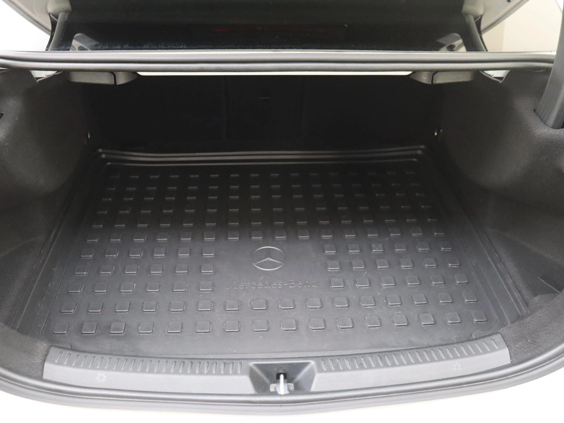 Mercedes-Benz A-Klasse 180 Business Solution AMG