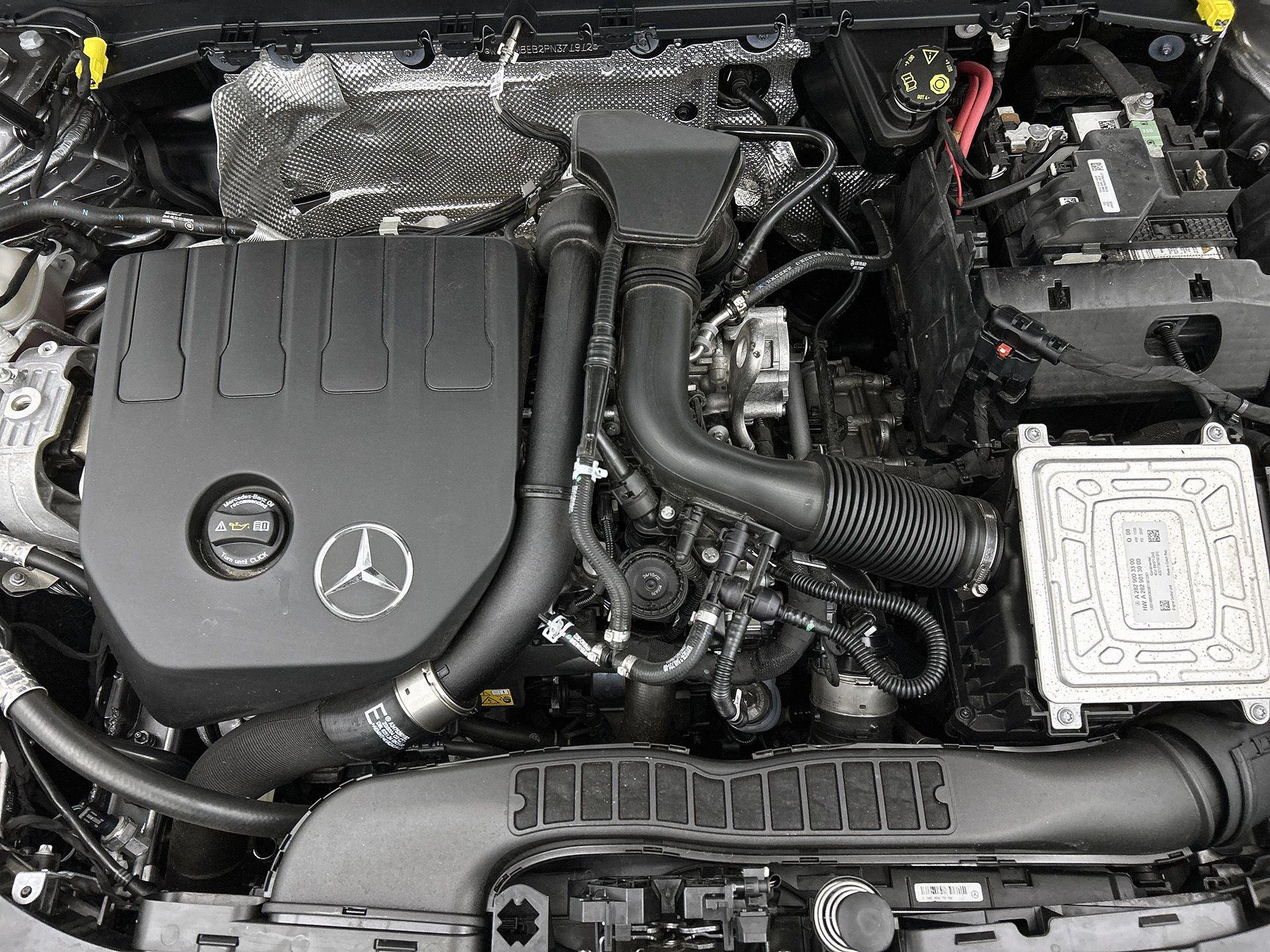 Mercedes-Benz-CLA-image-9