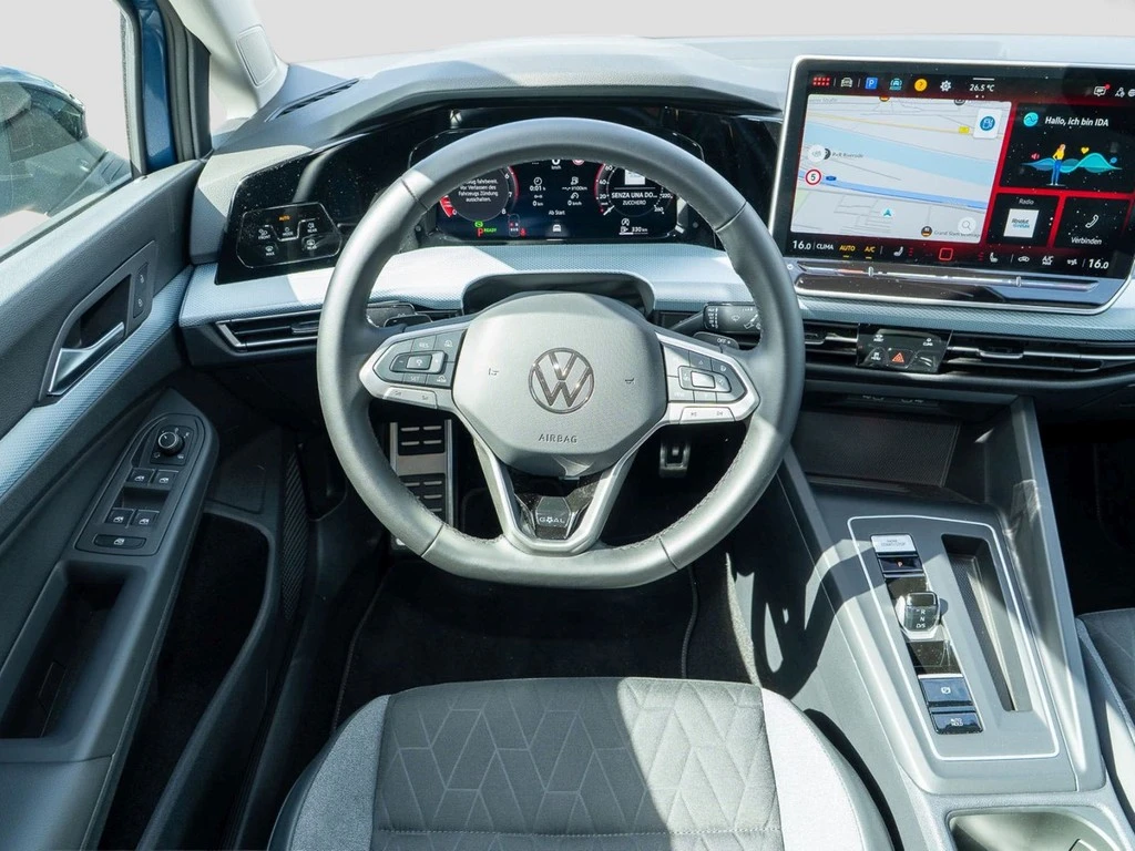 Volkswagen-Golf-image-12