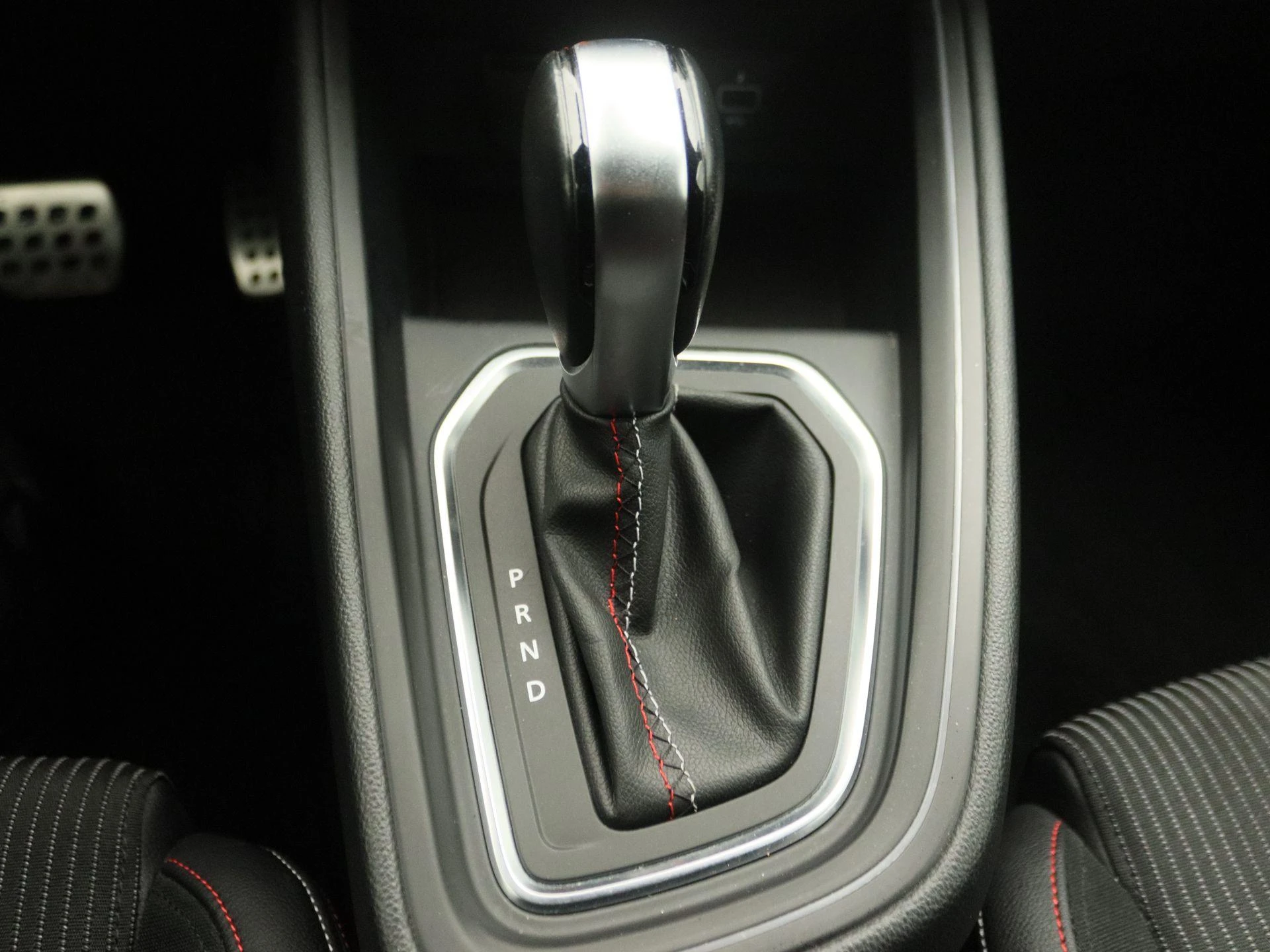 Renault-Clio-image-11
