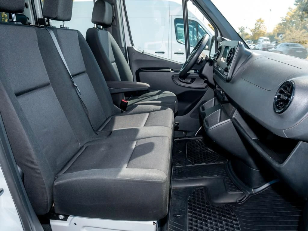 Mercedes-Benz-Sprinter 317-image-11