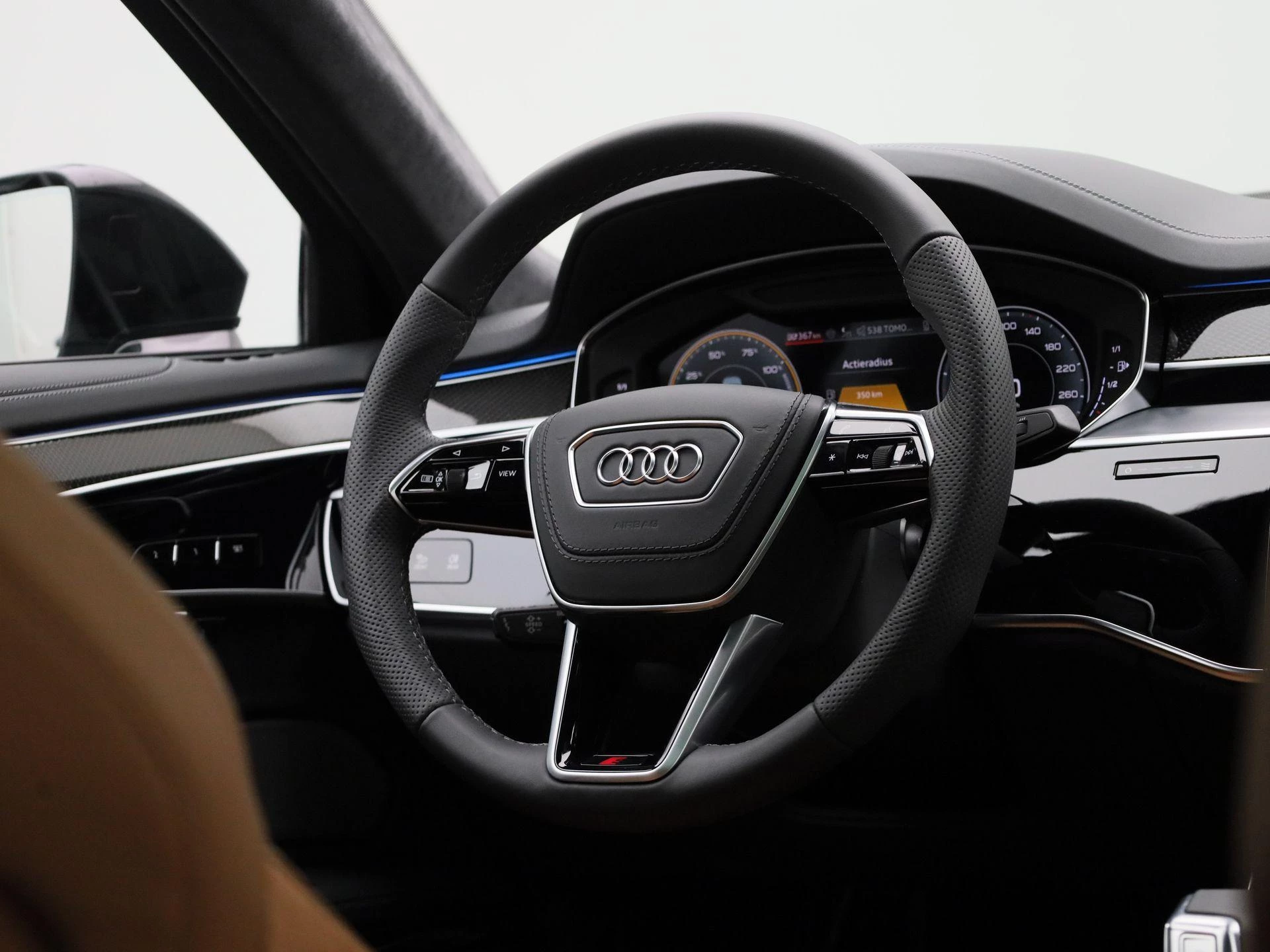 Audi A8 60 TFSI e quattro Lang 340 PK