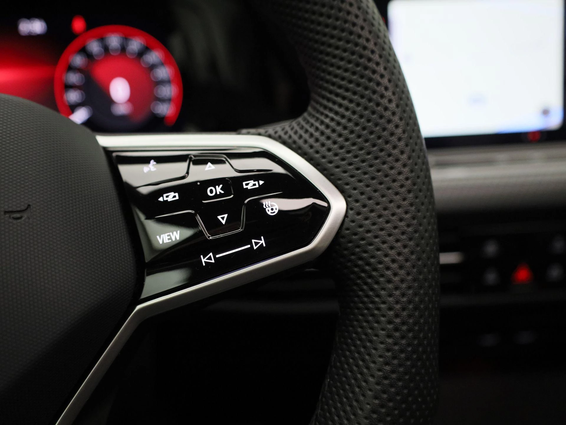 Volkswagen-Golf-image-21