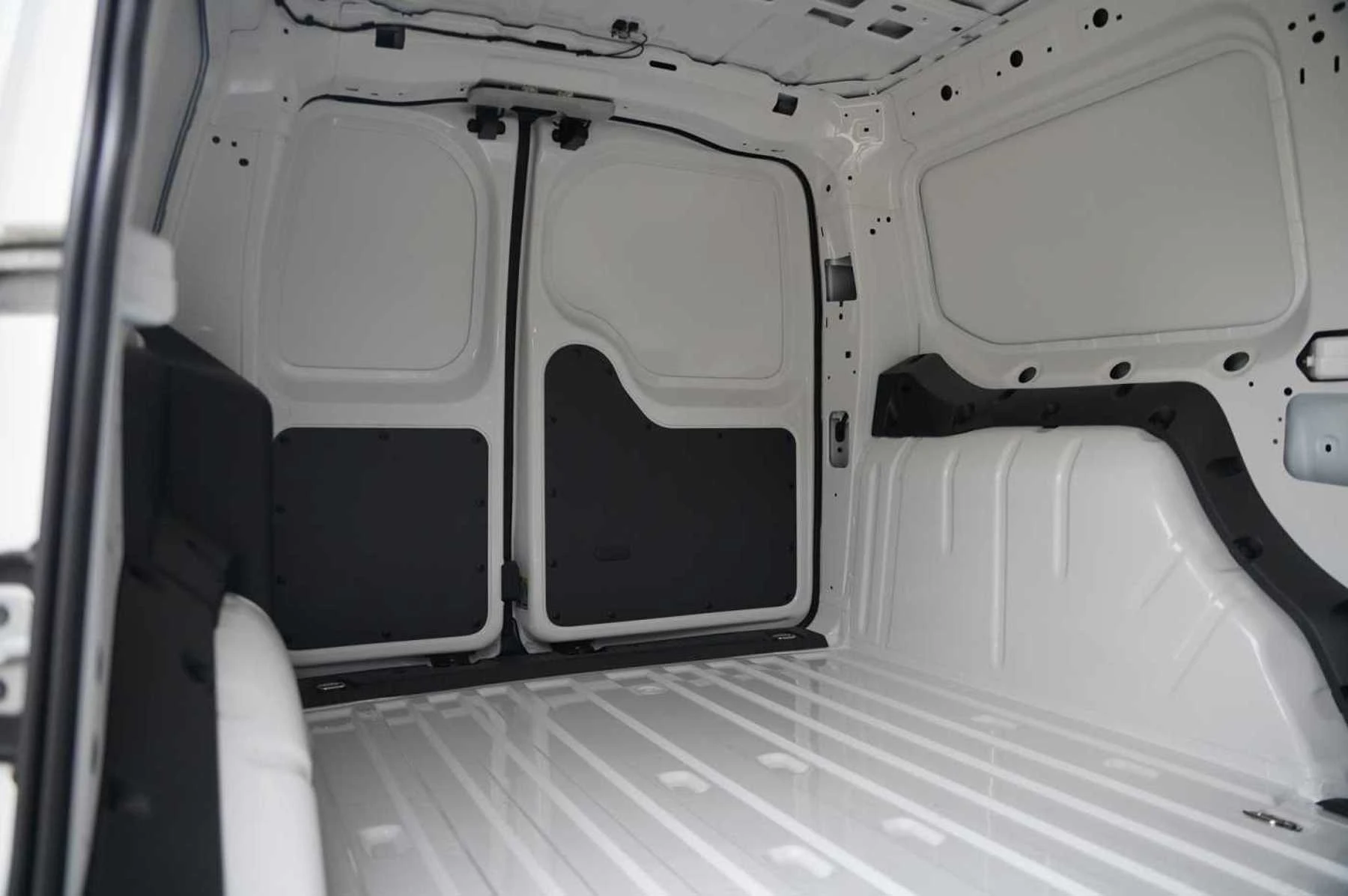 Volkswagen-Caddy-image-27
