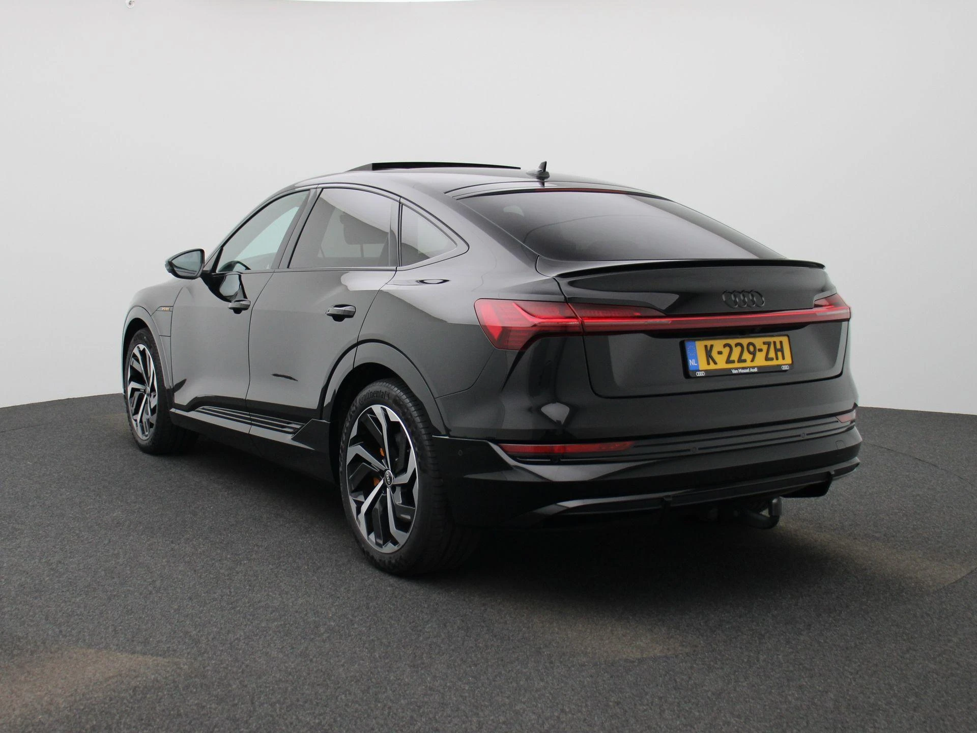 Audi-e-tron-image-1