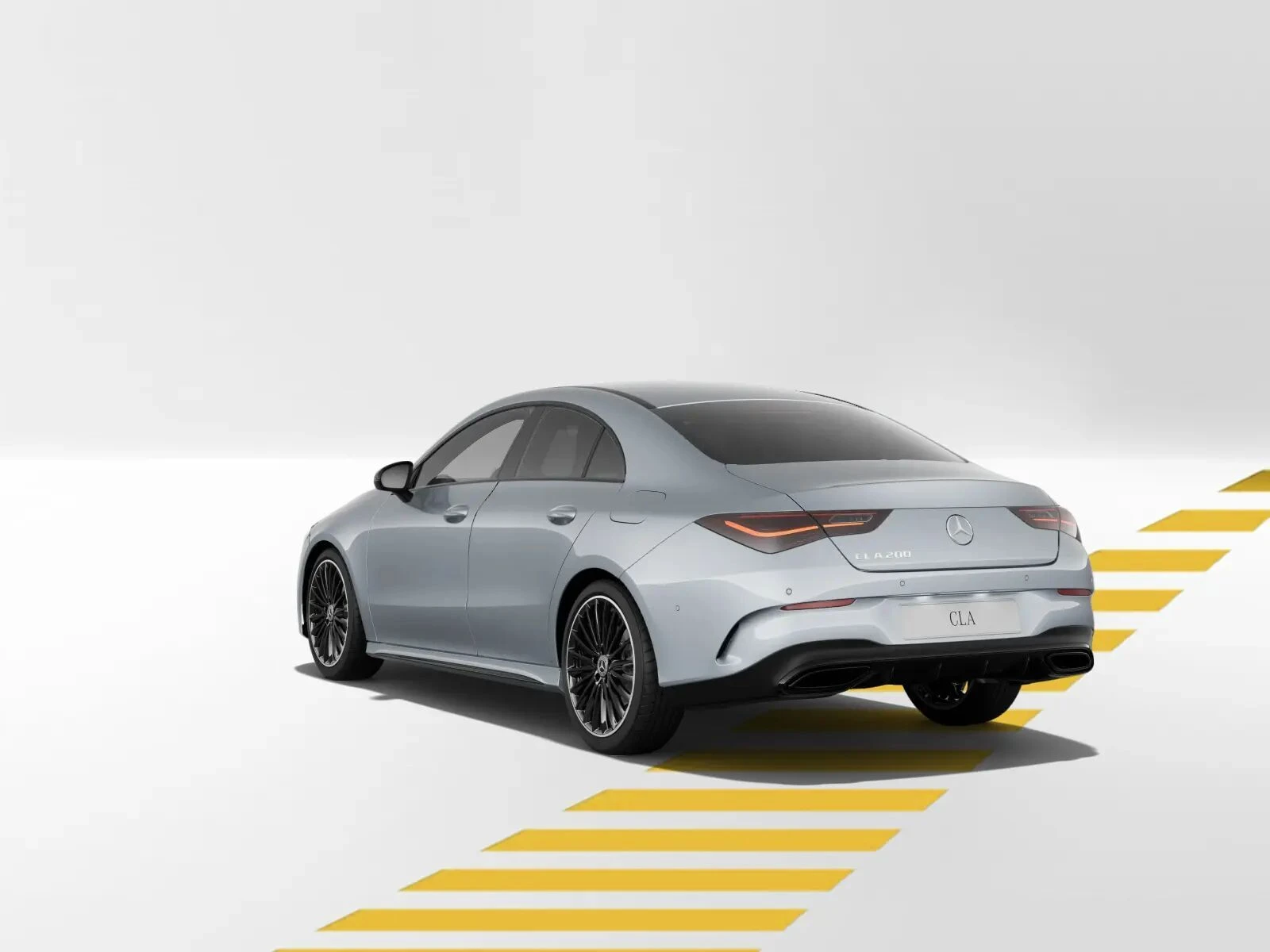 Mercedes-Benz-CLA 200-image-4