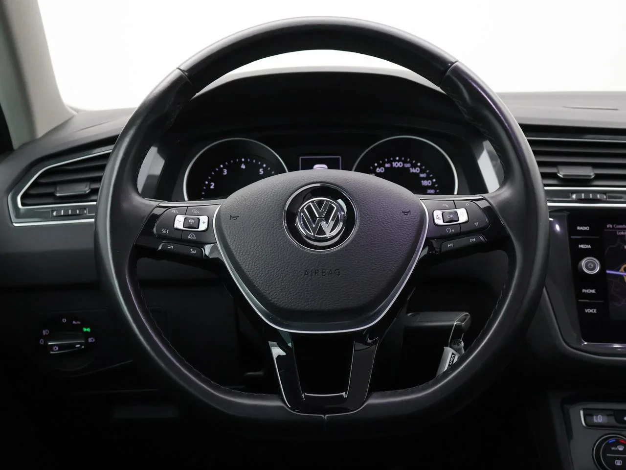 Volkswagen Tiguan Tiguan 1.4TSI 150PK *PANODAK*TREKHAAK*LEDER*PDC*ACC*NAVI*APP-CONNECT*MEMORY SEATS*...*