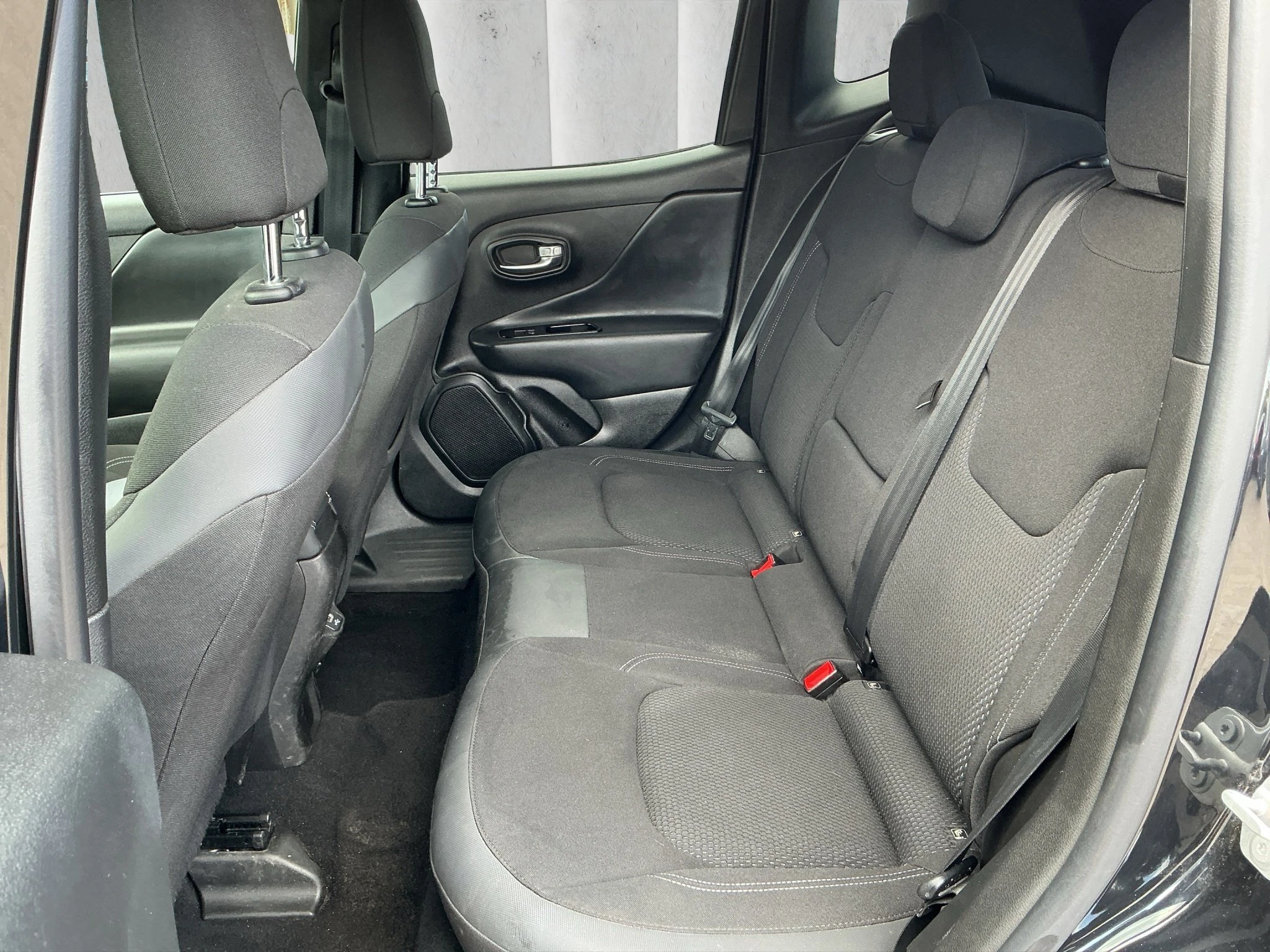 Jeep-Renegade-image-10