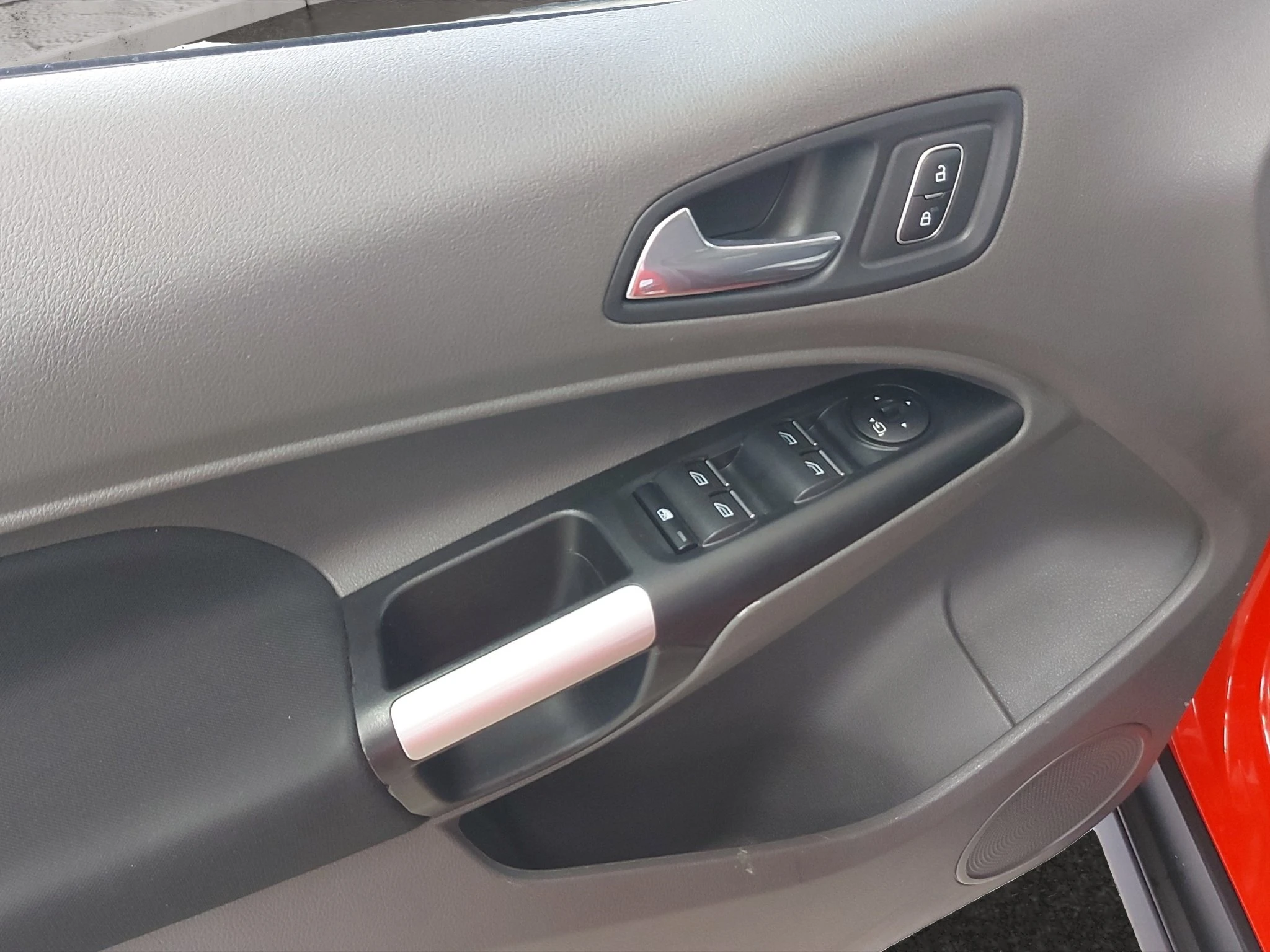 Ford-Tourneo Connect-image-16