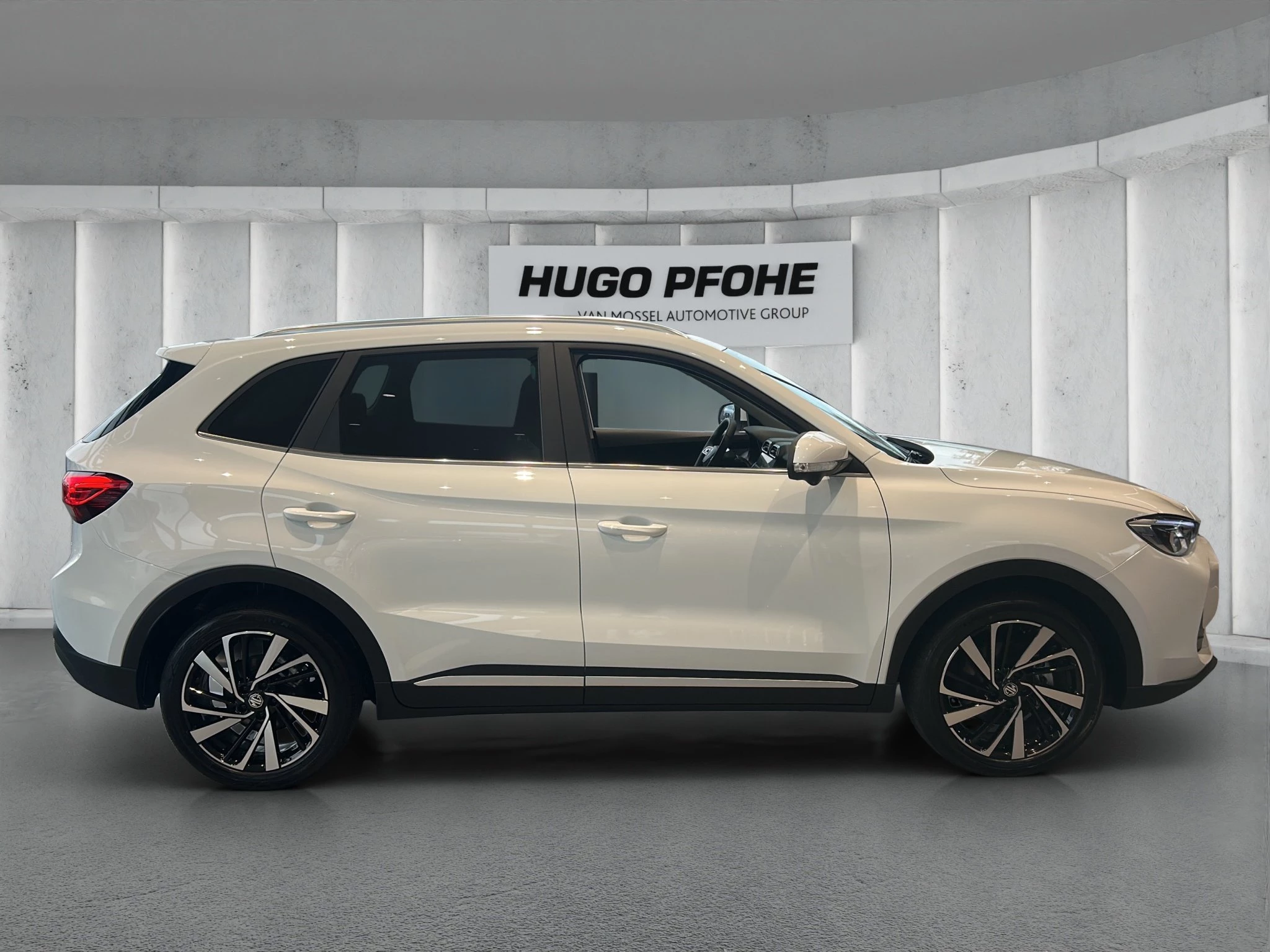 MG ZS Luxury 1.5 Hybrid+ Autom LED ACC GJR RFK SHZ