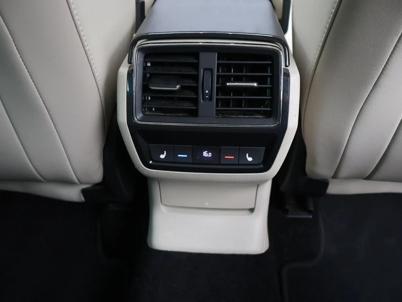 Škoda Kodiaq Kodiaq 2.0TSI 4x4 L&K 190PK *AUTOMAAT*PANODAK*TREKHAAK*BEIGE LEDER*360° CAMERA*ACC*APP-CONNECT*...*