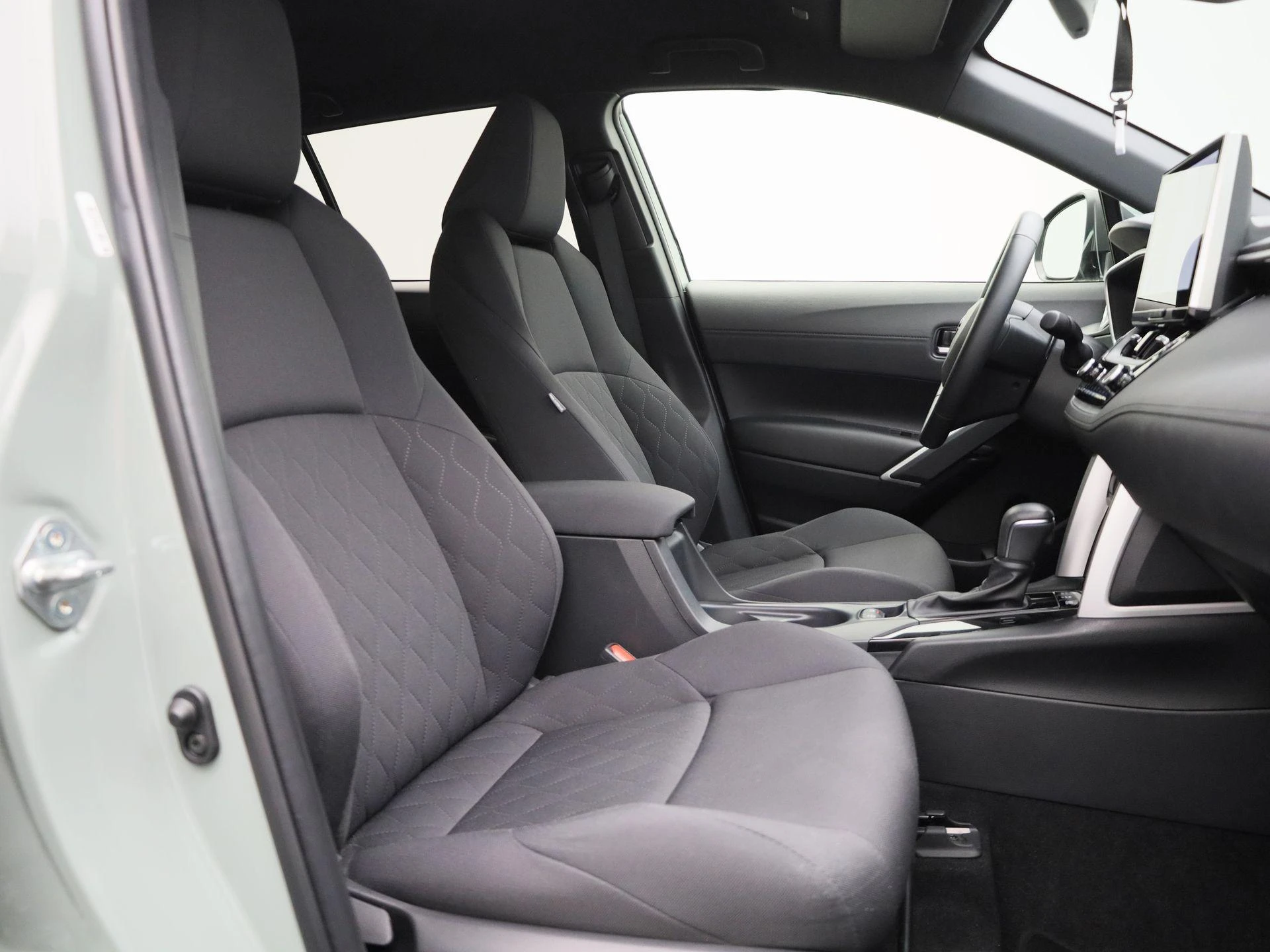 Toyota-Corolla Cross-image-31