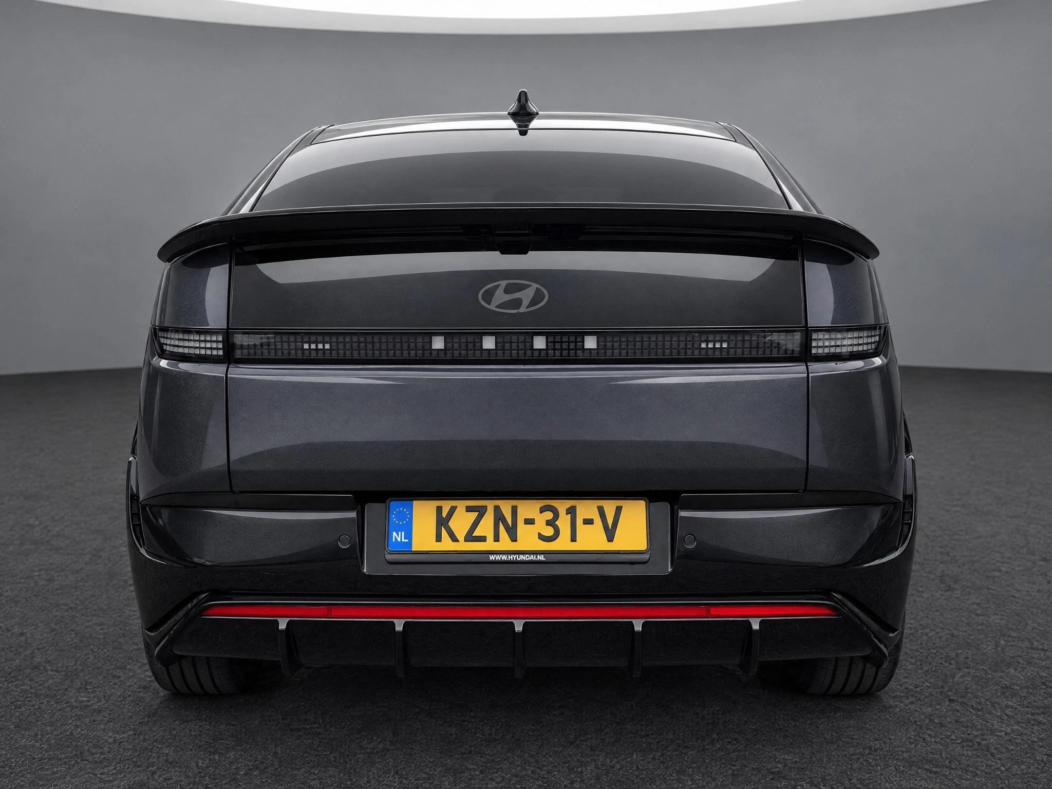 Hyundai-IONIQ 3-image-5