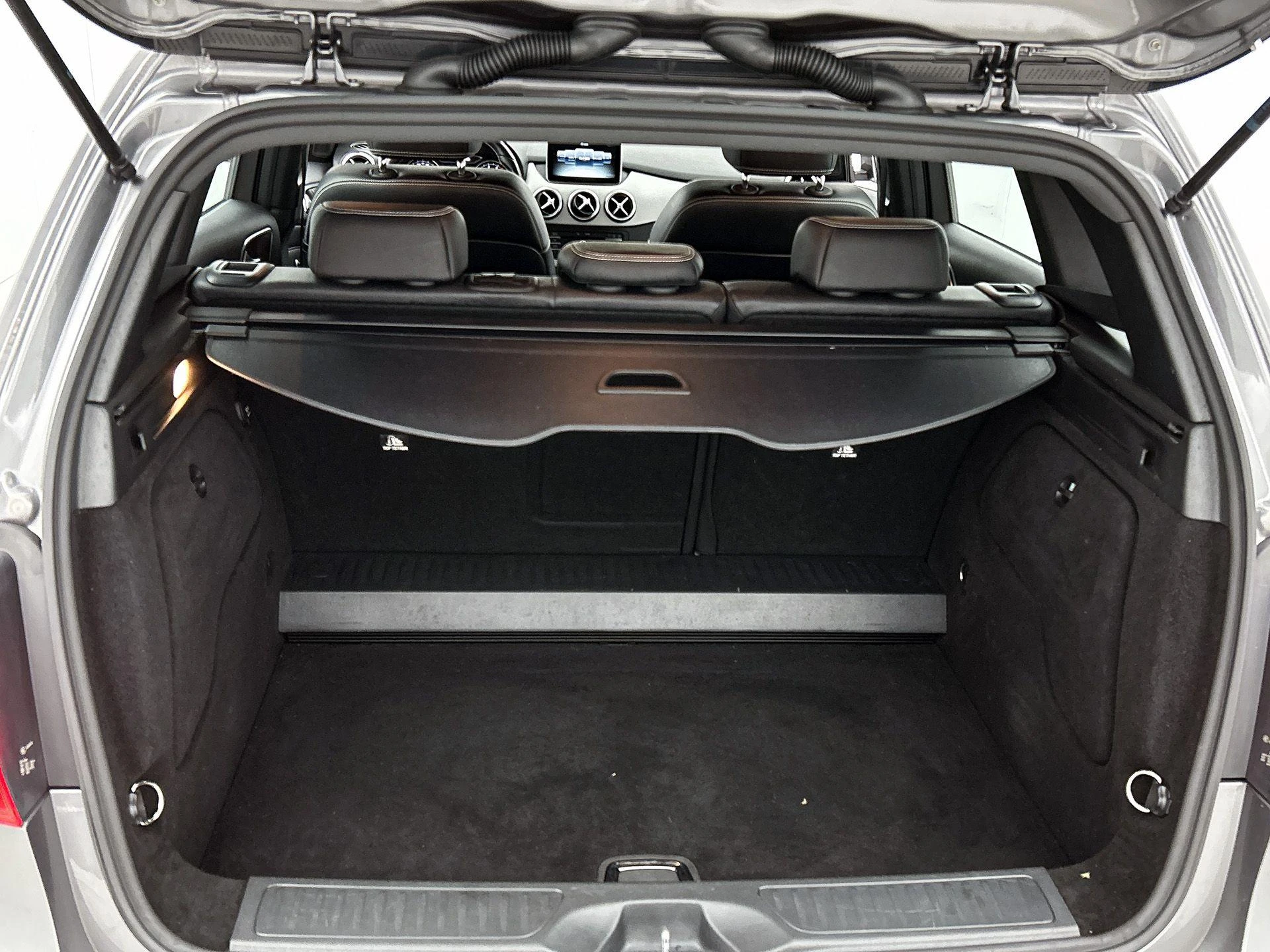 Mercedes-Benz-B-Klasse-image-15