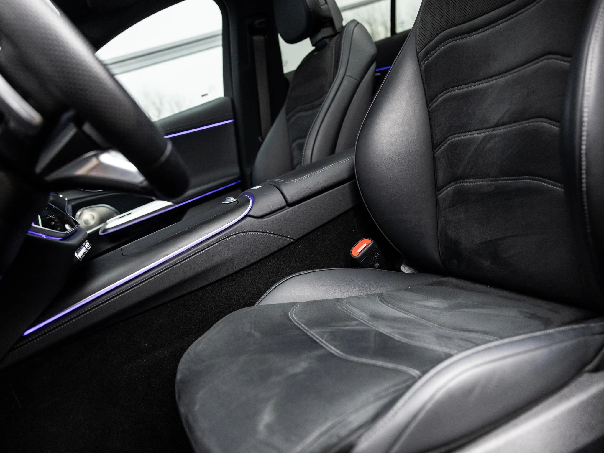 Mercedes-Benz-E-Klasse-image-25