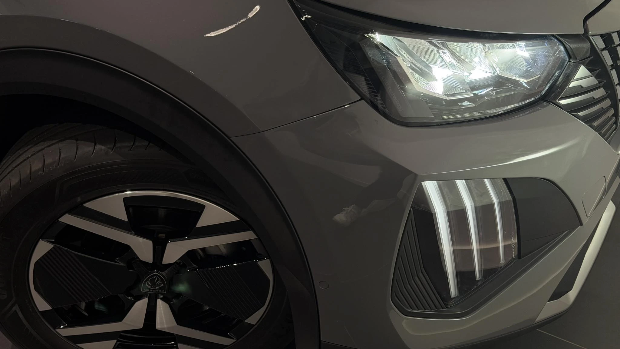 Peugeot-e-2008-image-17