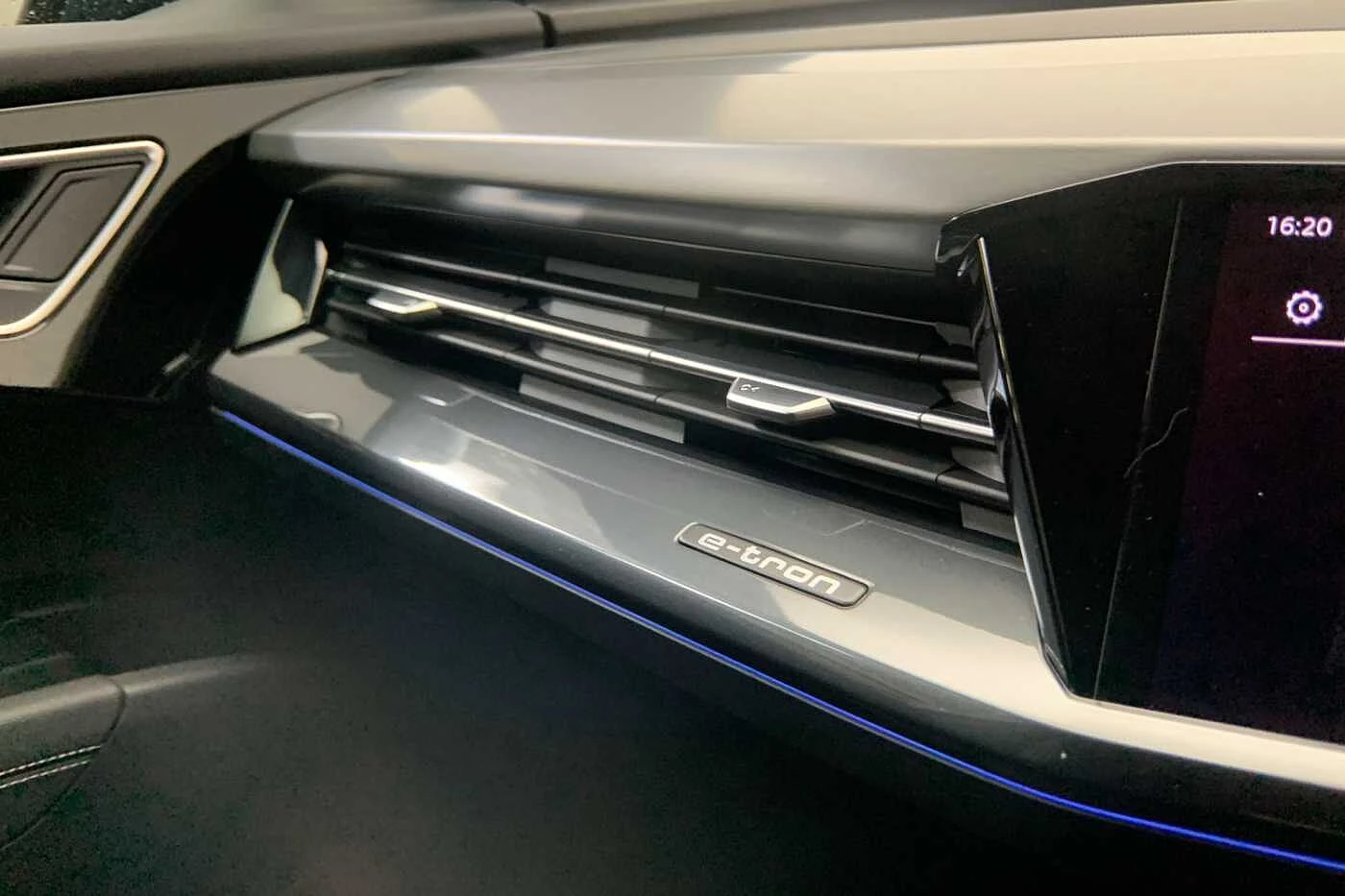Audi-Q4 Sportback e-tron-image-15