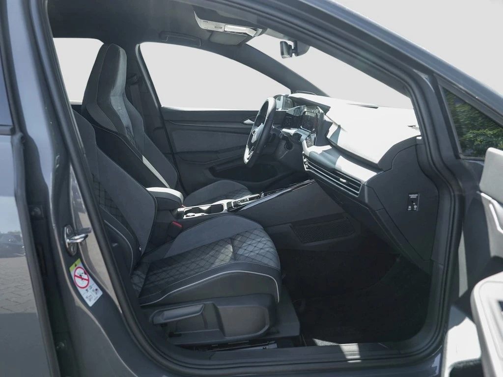 Volkswagen-Golf-image-6