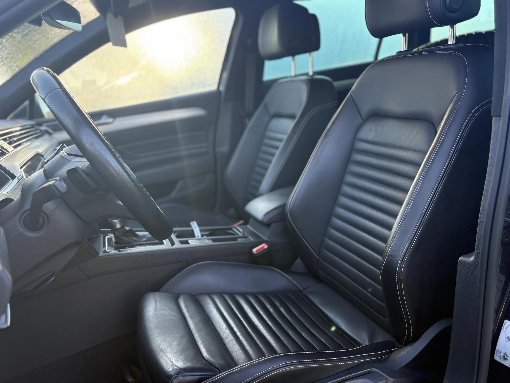 Volkswagen-Passat-image-12