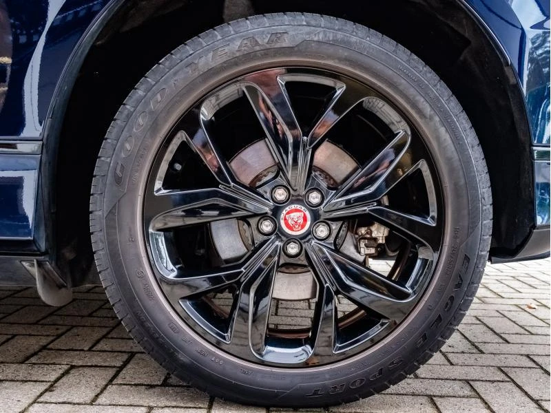 Jaguar-I-PACE-image-9