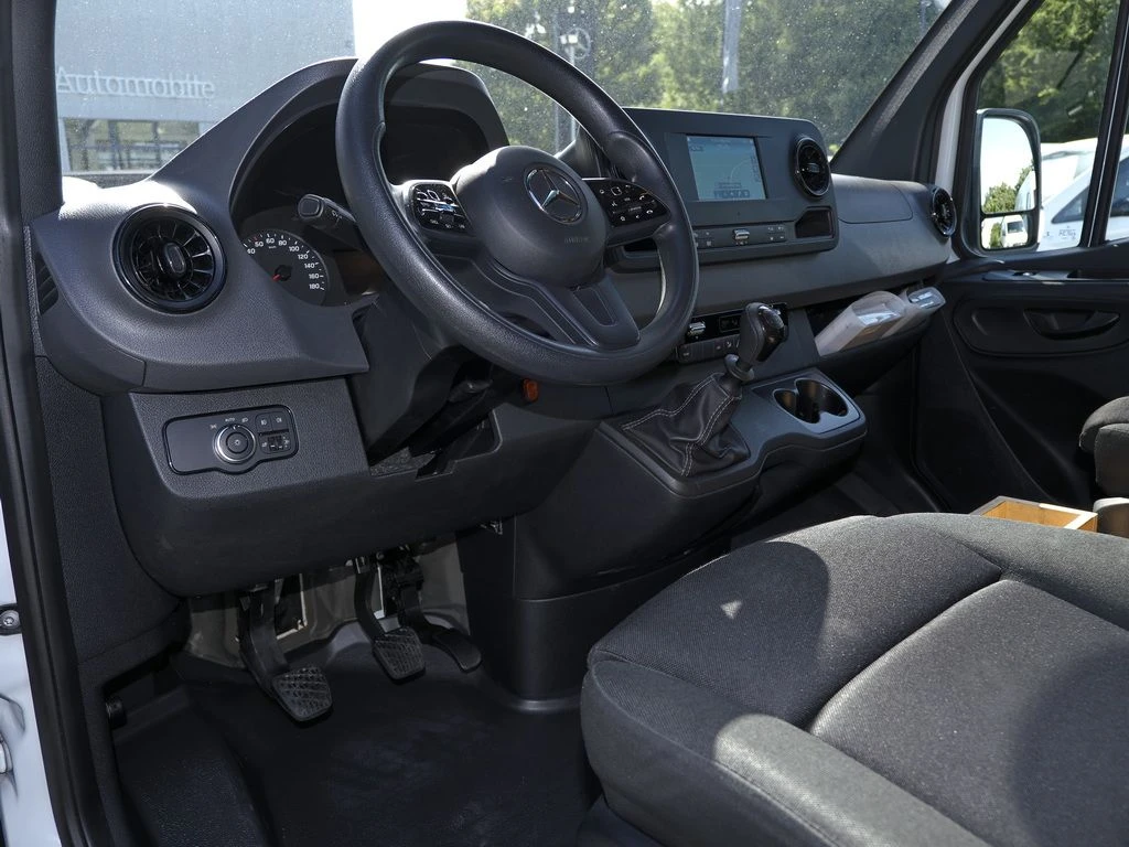 Mercedes-Benz-Sprinter 317-image-7