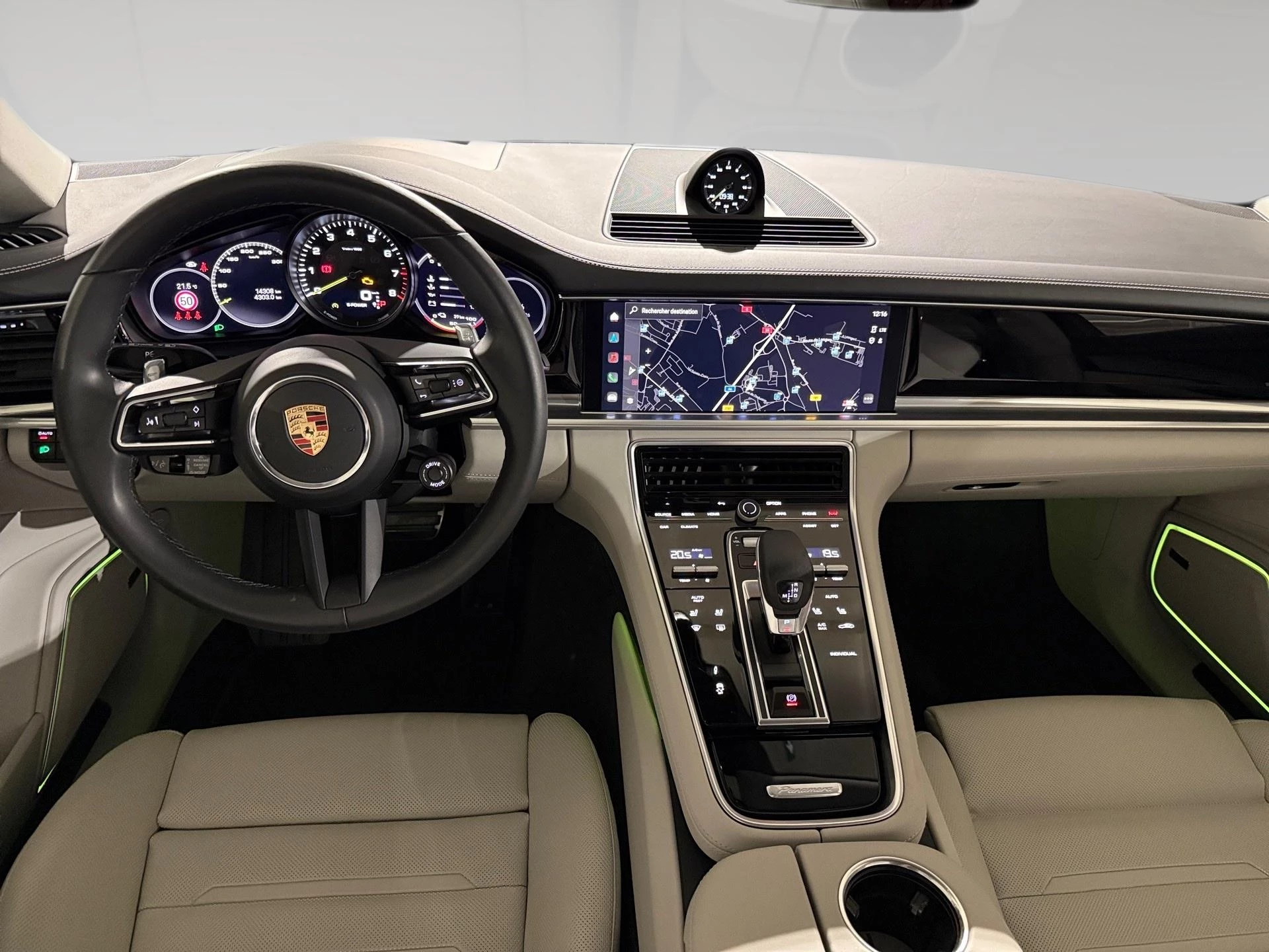 Porsche-Panamera-image-4