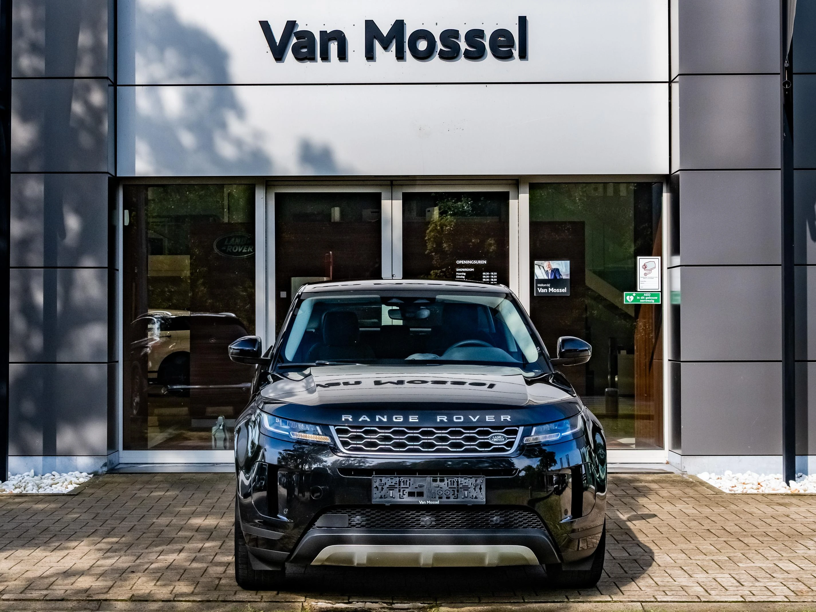 Land Rover-Range Rover Evoque-image-1