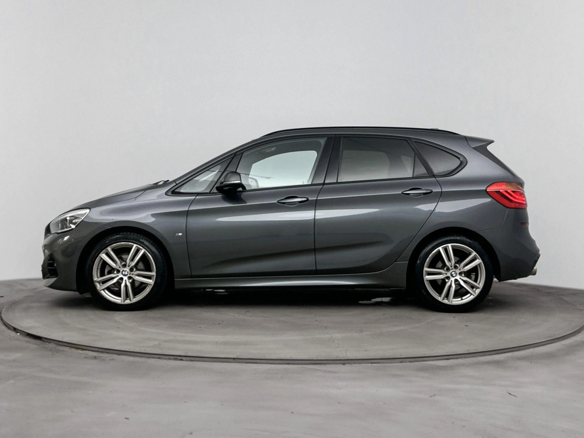 BMW-2 Serie-image-1