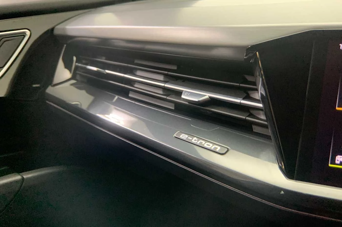 Audi-Q4 Sportback e-tron-image-17