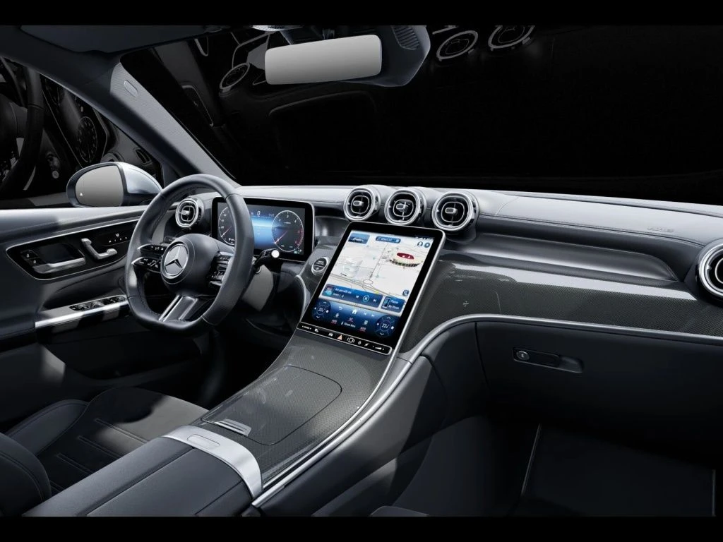 Mercedes-Benz-GLC 300 d-image-11