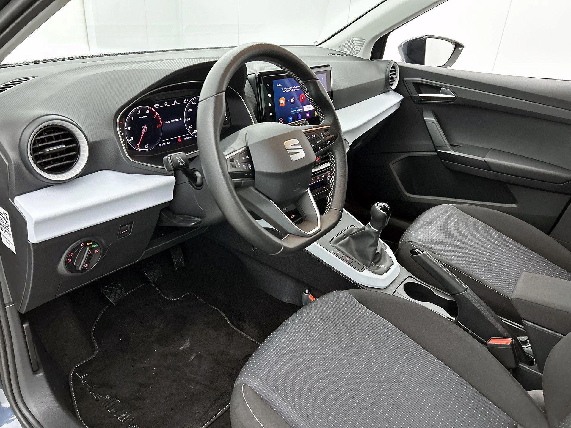 SEAT-Arona-image-23