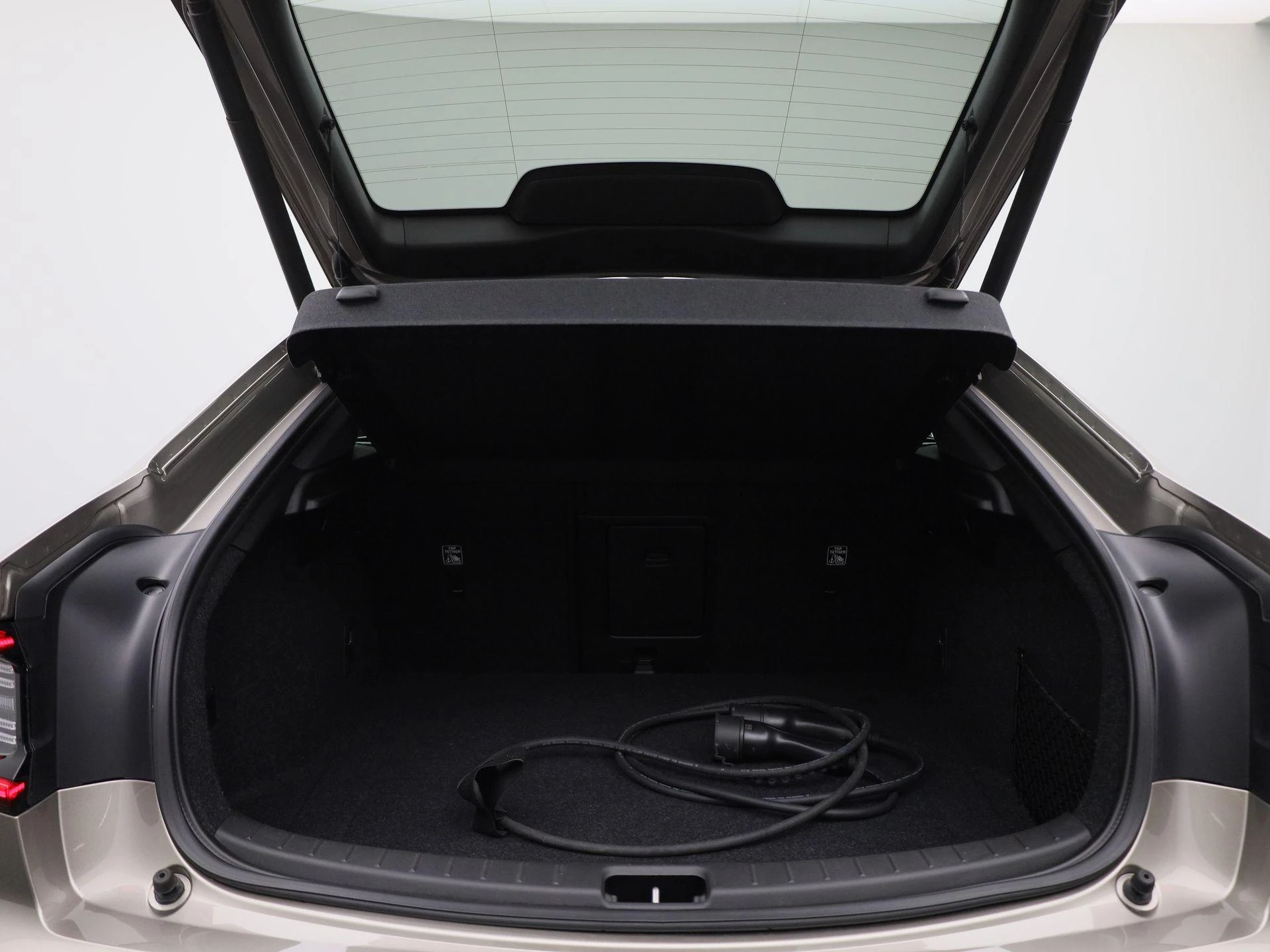 Polestar-2-image-13