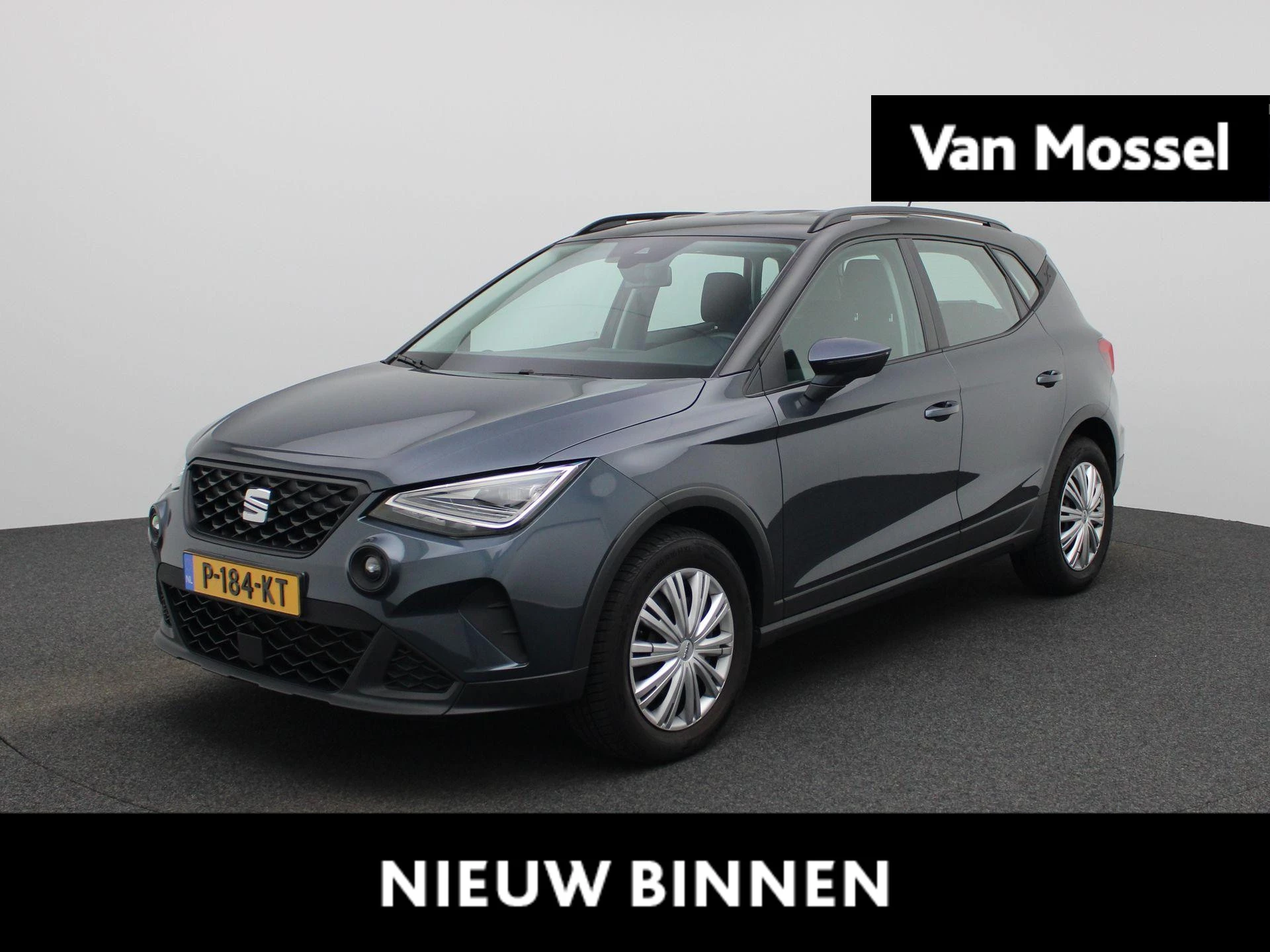 SEAT-Arona-image-0