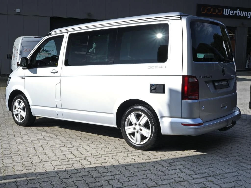 Volkswagen-Transporter-image-5