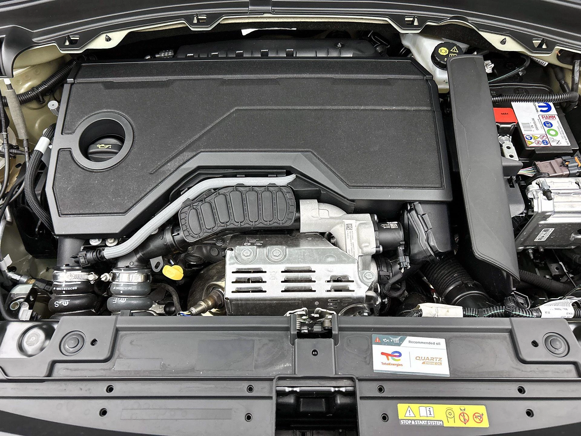 Opel Frontera 1.2 Turbo Hybrid Edition