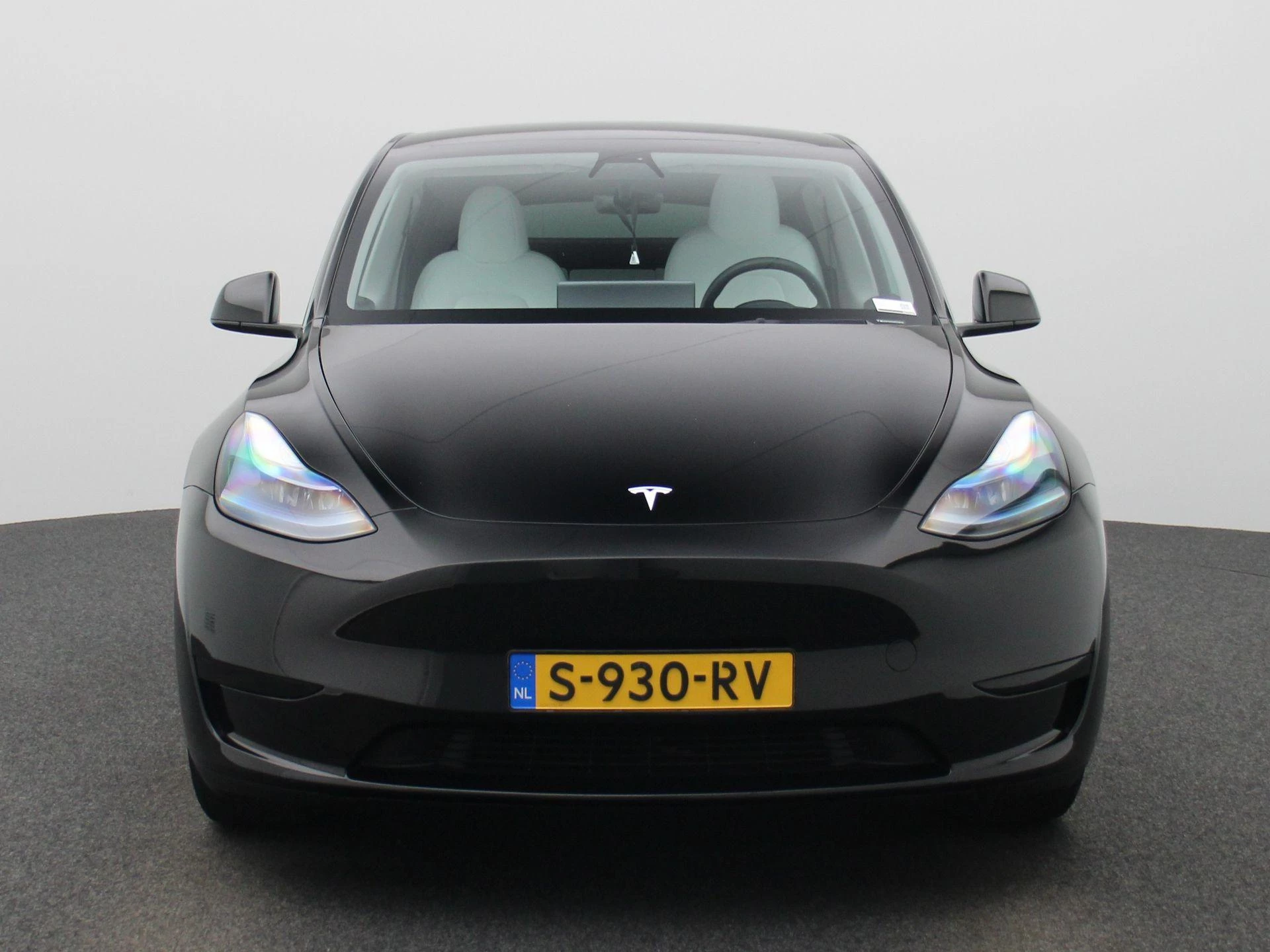 Tesla-Model Y-image-2