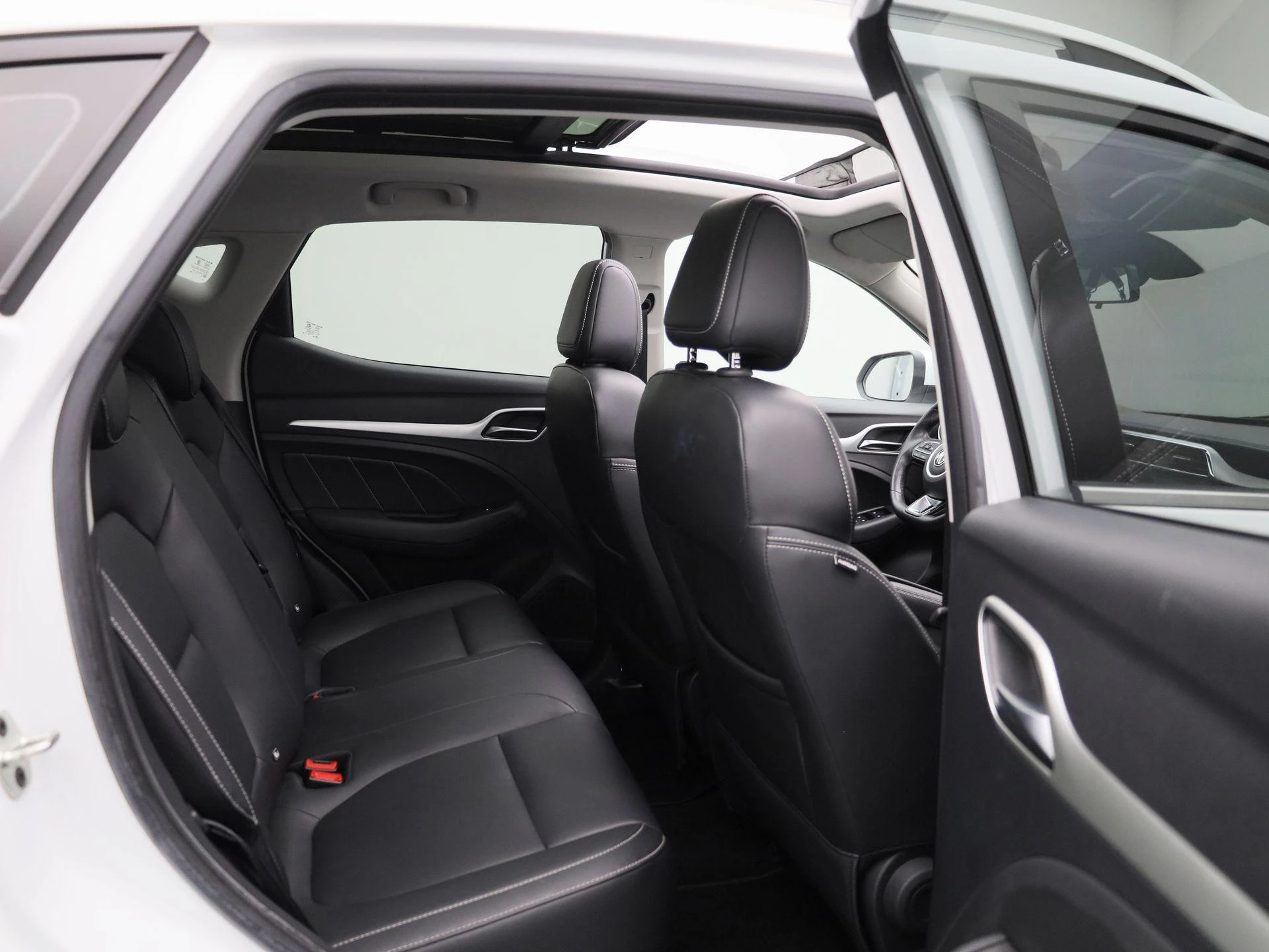 MG-ZS EV-image-12
