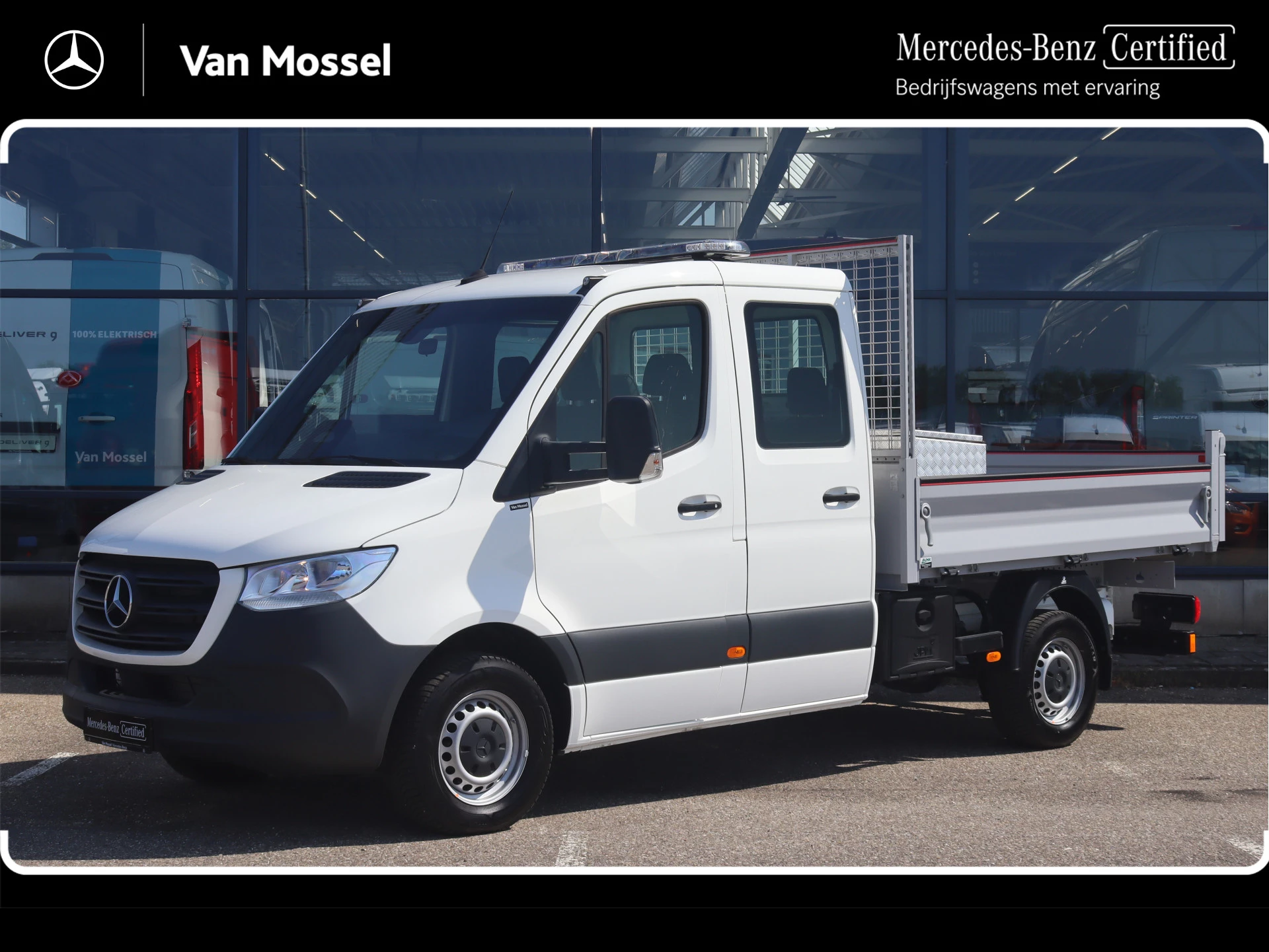 Mercedes-Benz-Sprinter-image-0