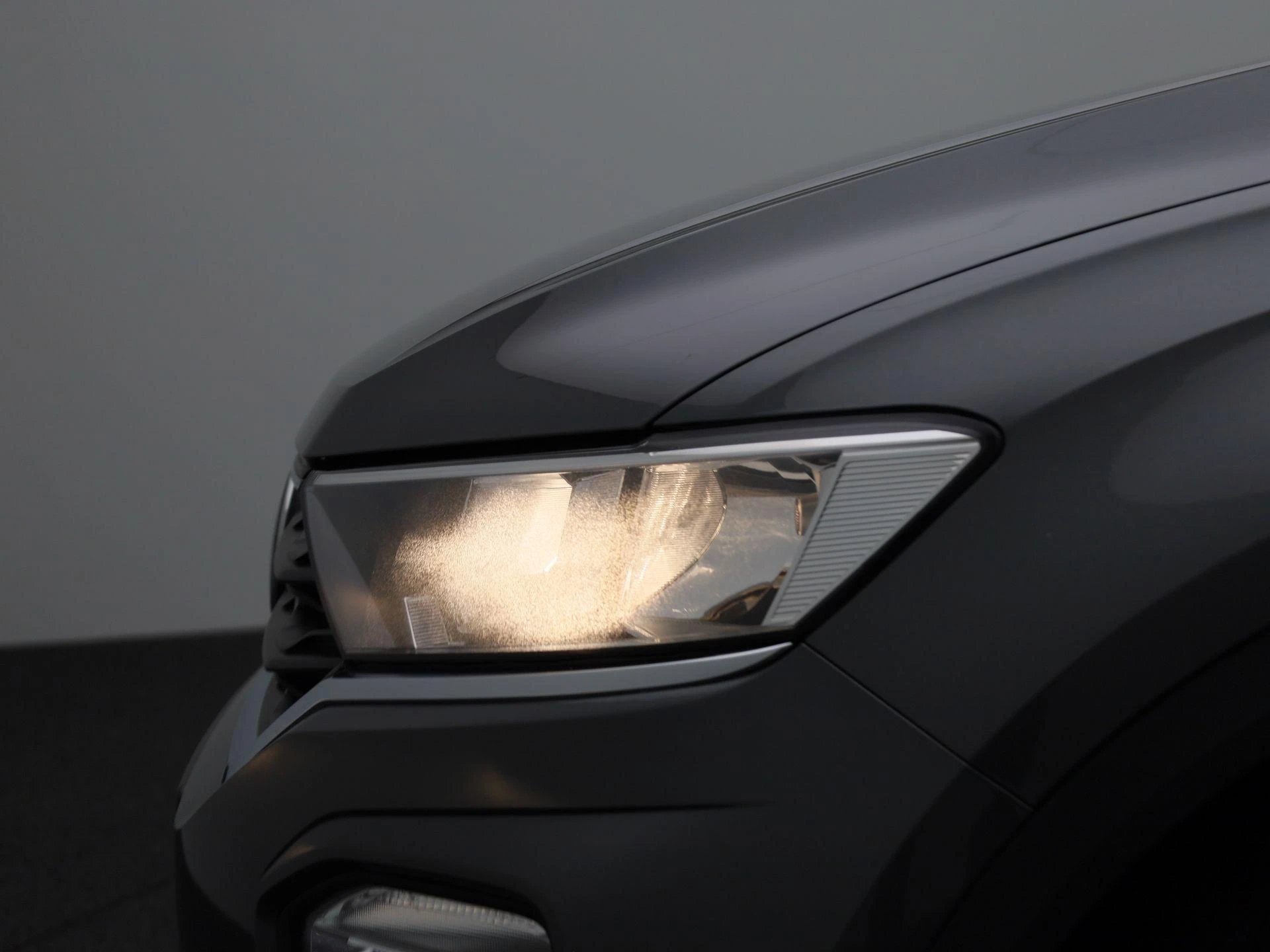 Volkswagen-T-Roc-image-14