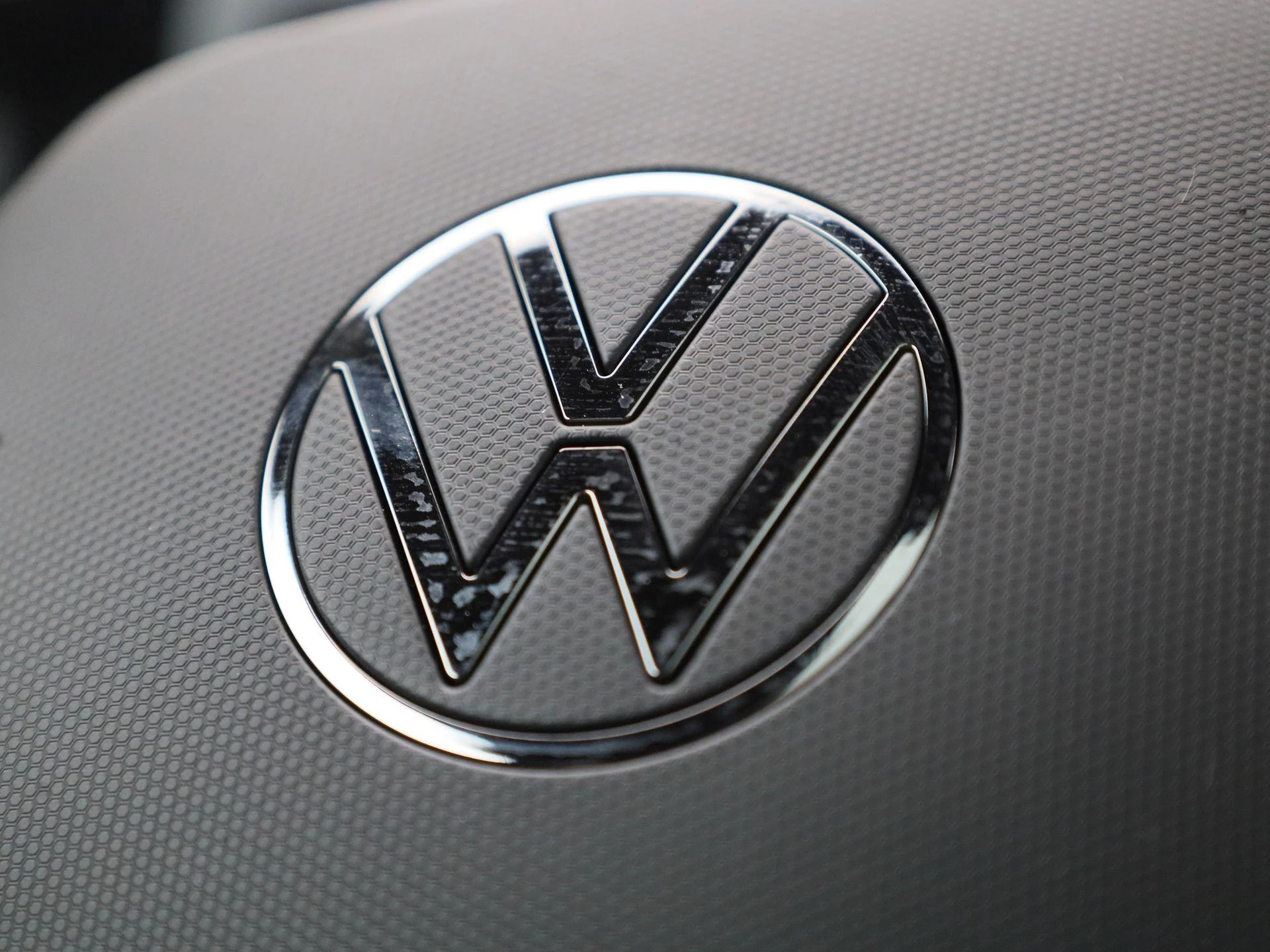 Volkswagen-Tiguan-image-33