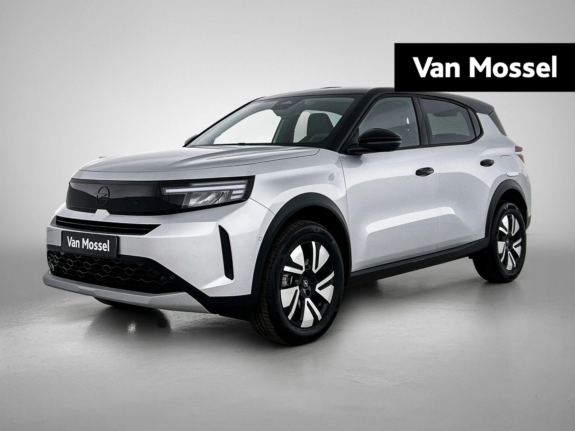 Opel-Frontera-image-0
