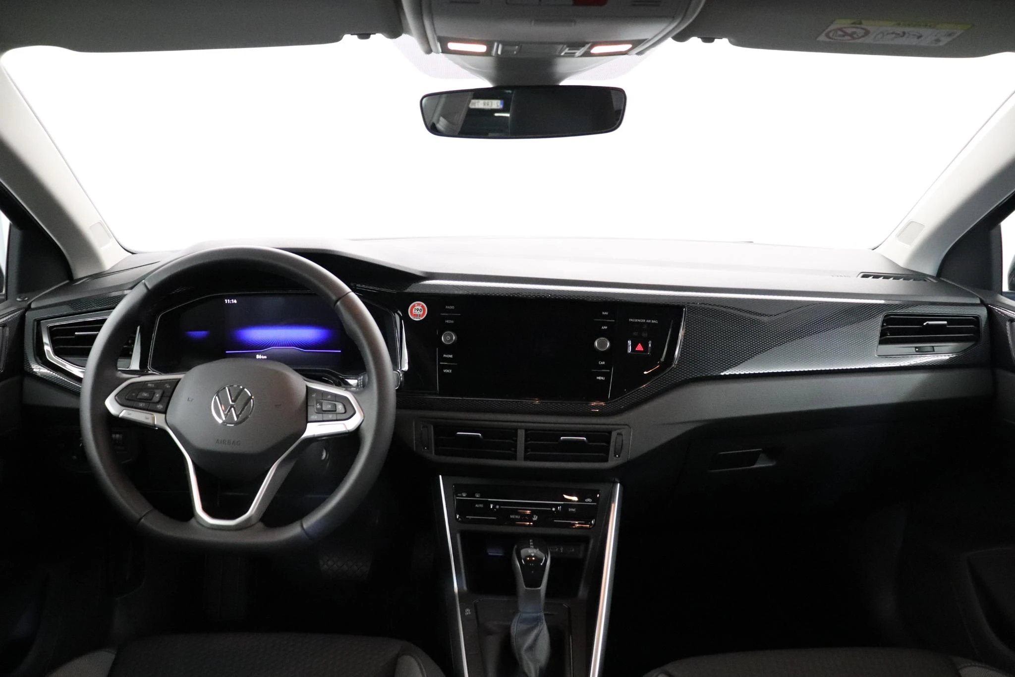 Volkswagen-Polo-image-8
