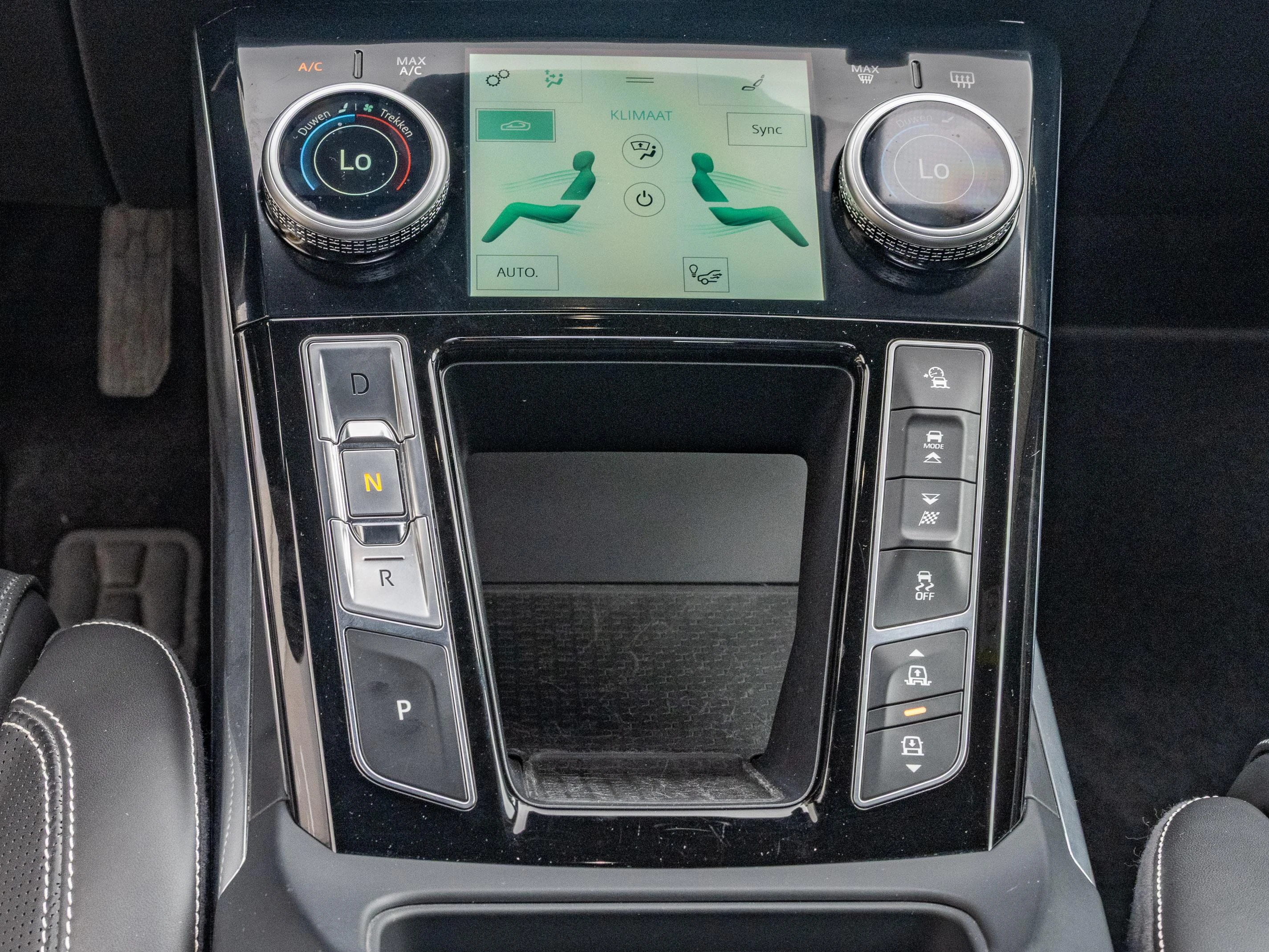 Jaguar-I-PACE-image-14